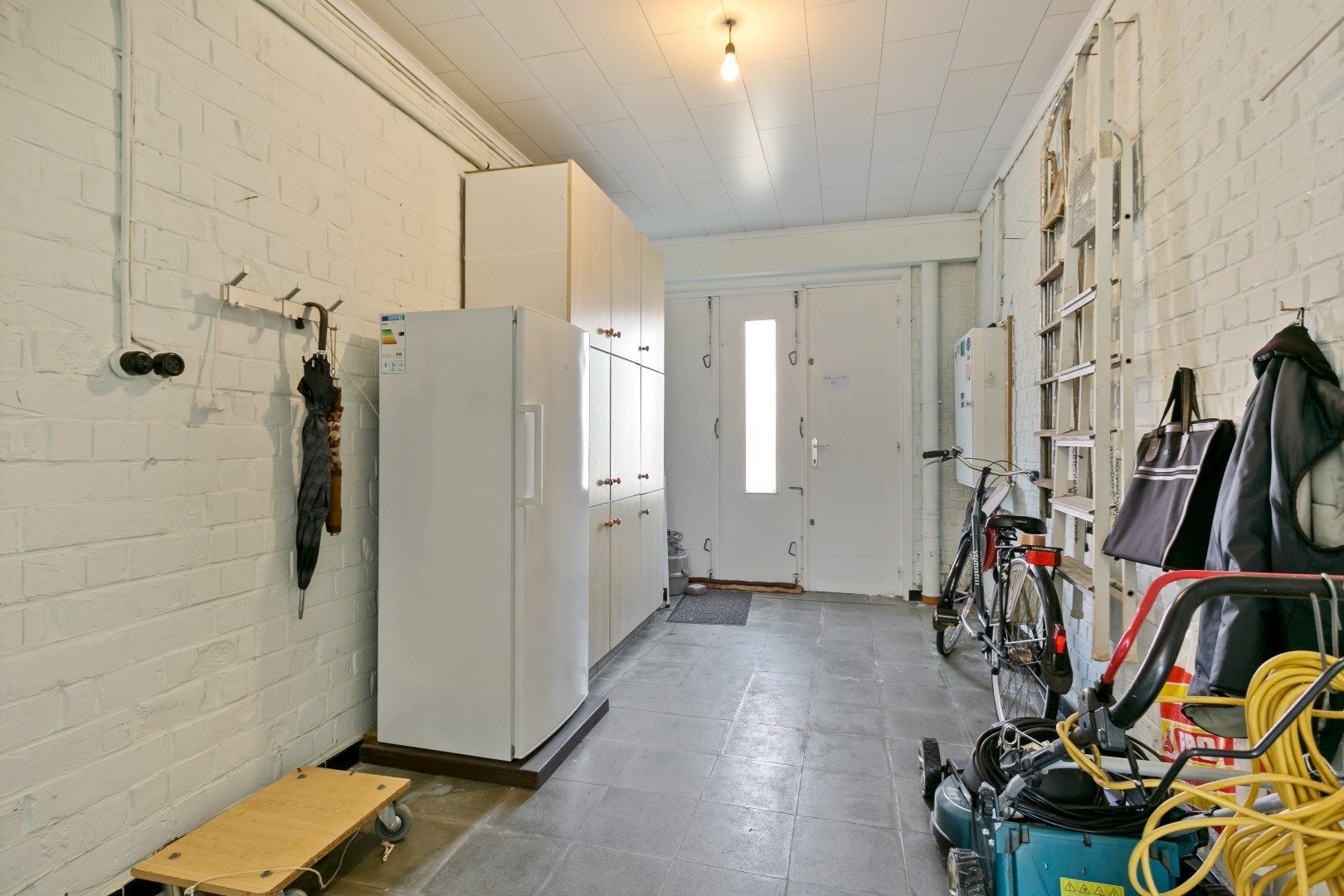 Ruime woning met 3 slpk + bureau in rustige straat foto 23