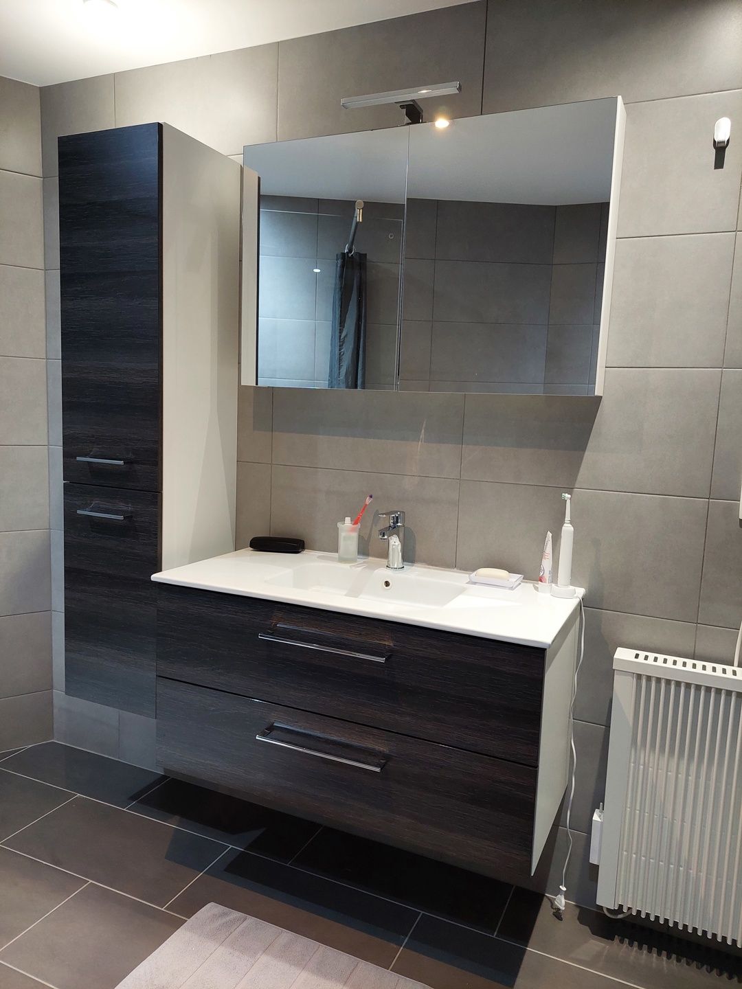 GENT - Instapklaar 4 slaapkamer appartement op 1ste verdiep foto 20