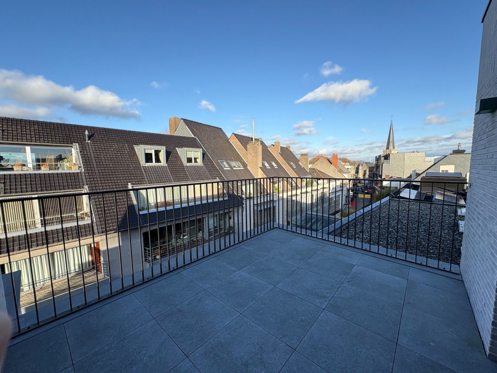 EXCLUSIEF EN LUXUEUS WONEN OP EEN BOOGSCHEUT VAN DE MARKT IN WAREGEM foto 17