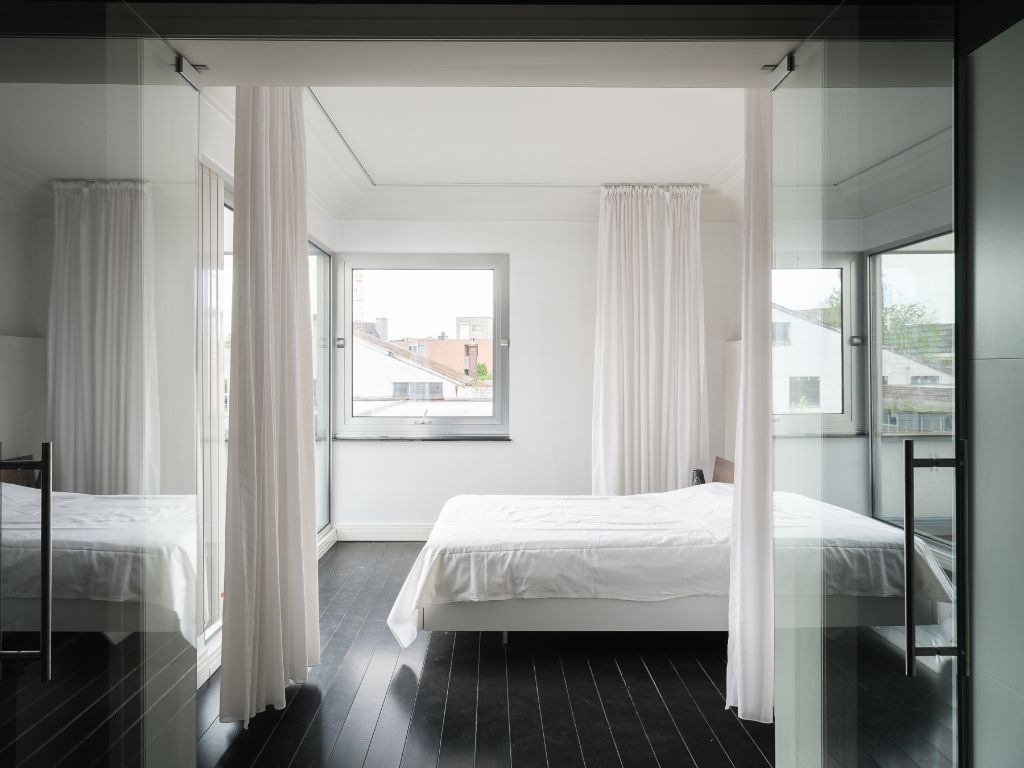 Bijzonder ruime & karaktervolle burgerwoning met zonnige stadstuin en extra bijwoonst in een hippe en opkomende buurt nabij Dok Noord. foto 18