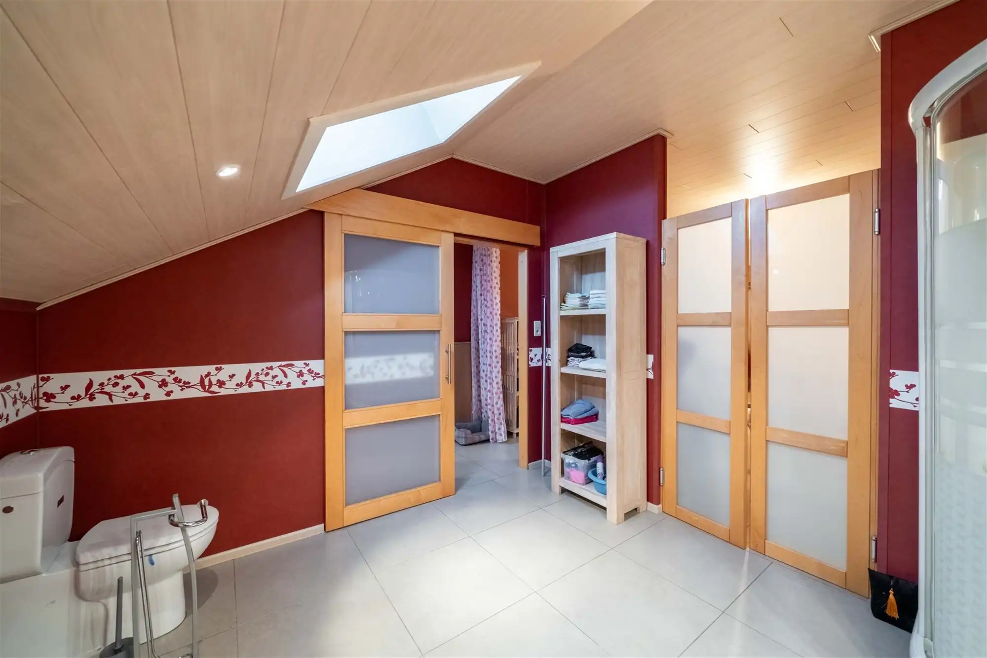 Prachtig handelspand met zaal en ruim appartement te koop! foto 36