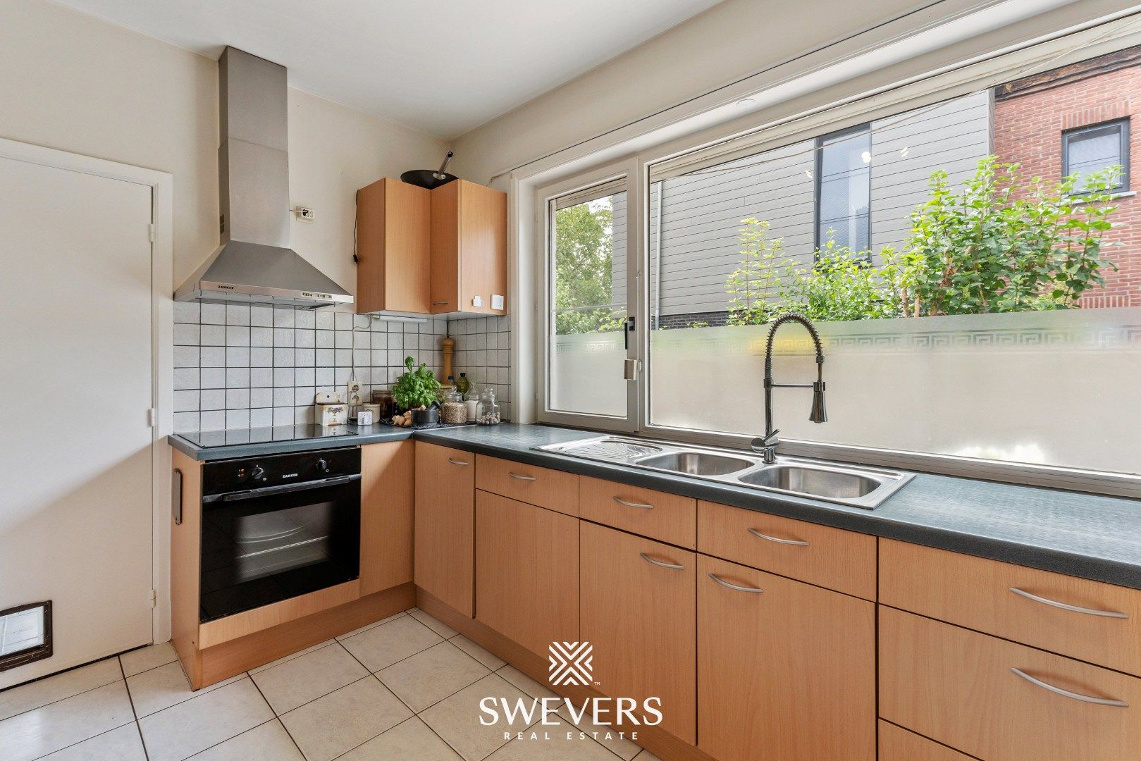Karaktervolle woning met prachtige veranda te Leopoldsburg foto 12