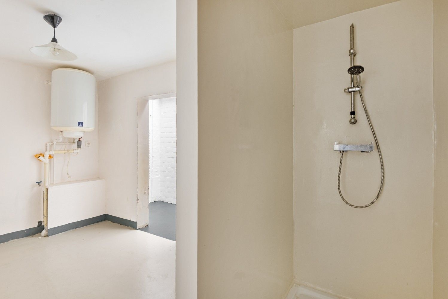 Leuke, te renoveren woning met 2 slaapkamers in het centrum van Duffel foto 9