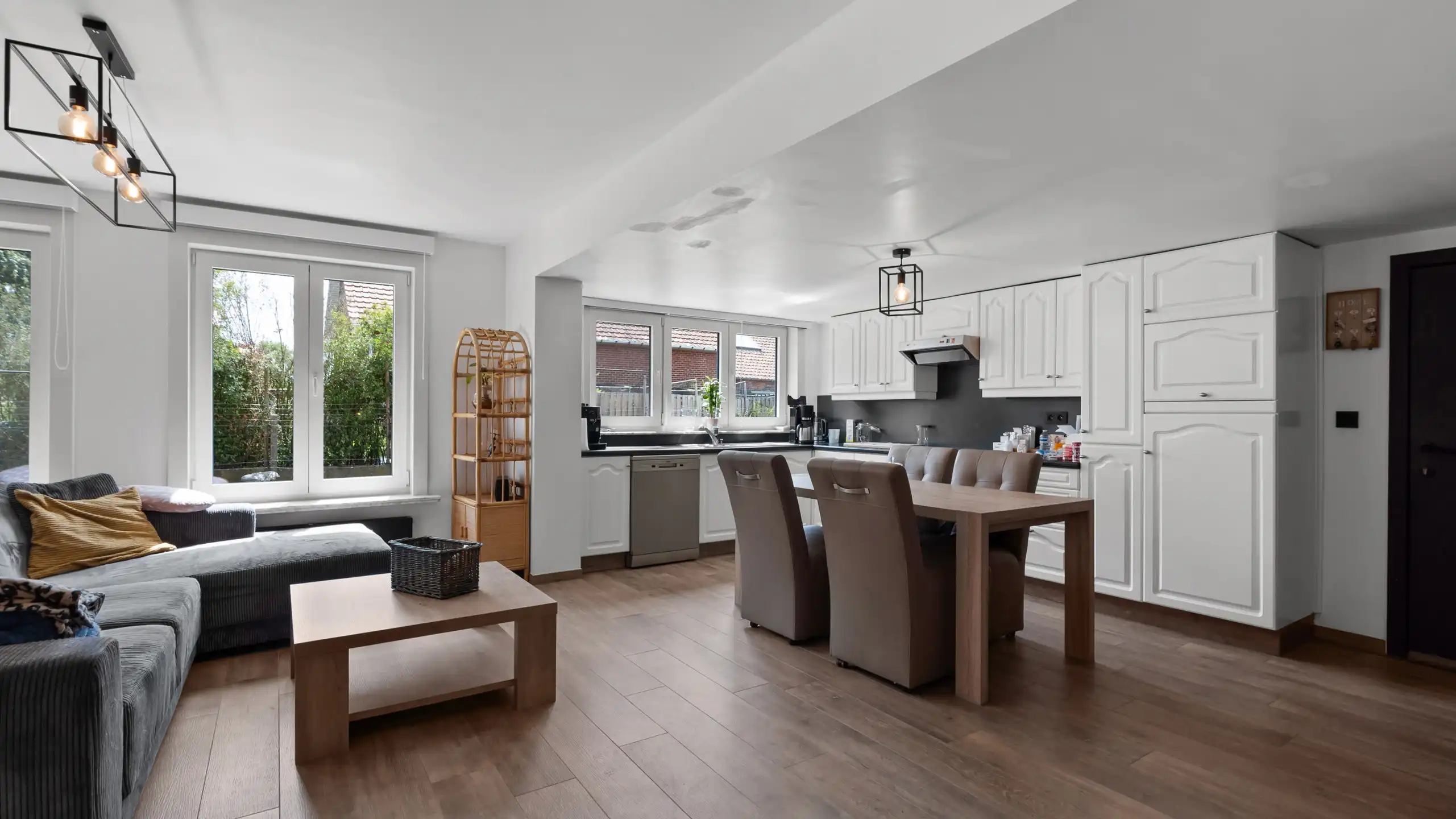 OUDSBERGEN - Zeer ruime landbouwwoning op 2,5ha met loodsen  foto 14