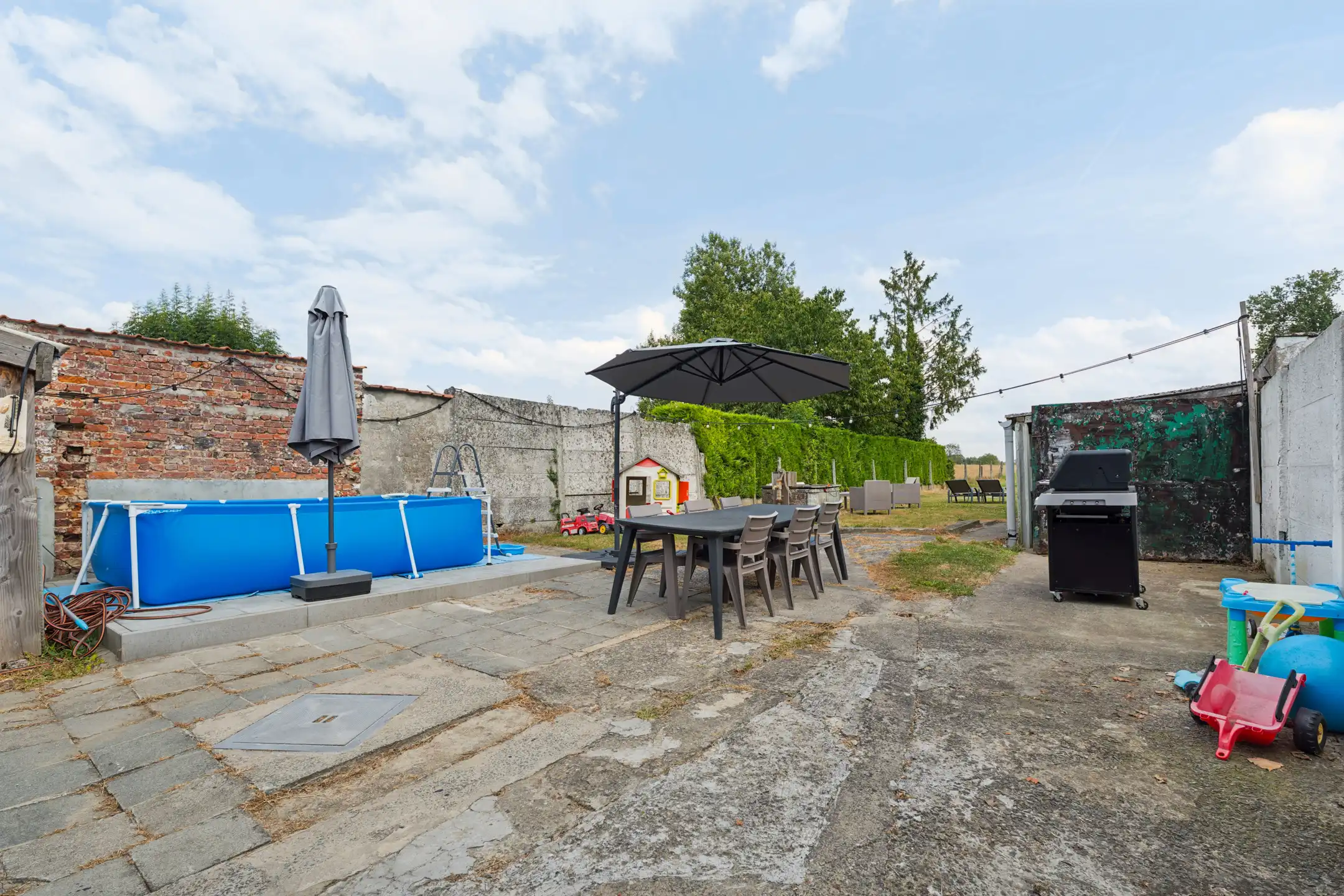 Instapklare gerenoveerde gezinswoning met ruime tuin foto 28