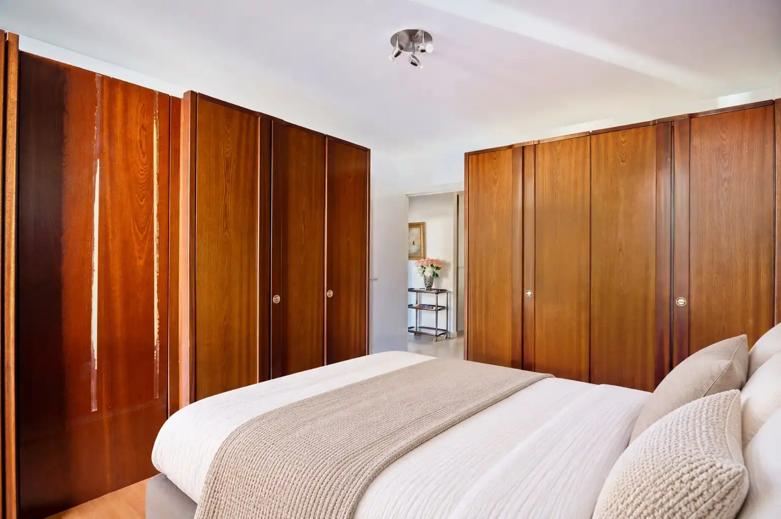 Ruim en comfortabel wonen met zuidtuin nabij het centrum van Schoten! foto 13