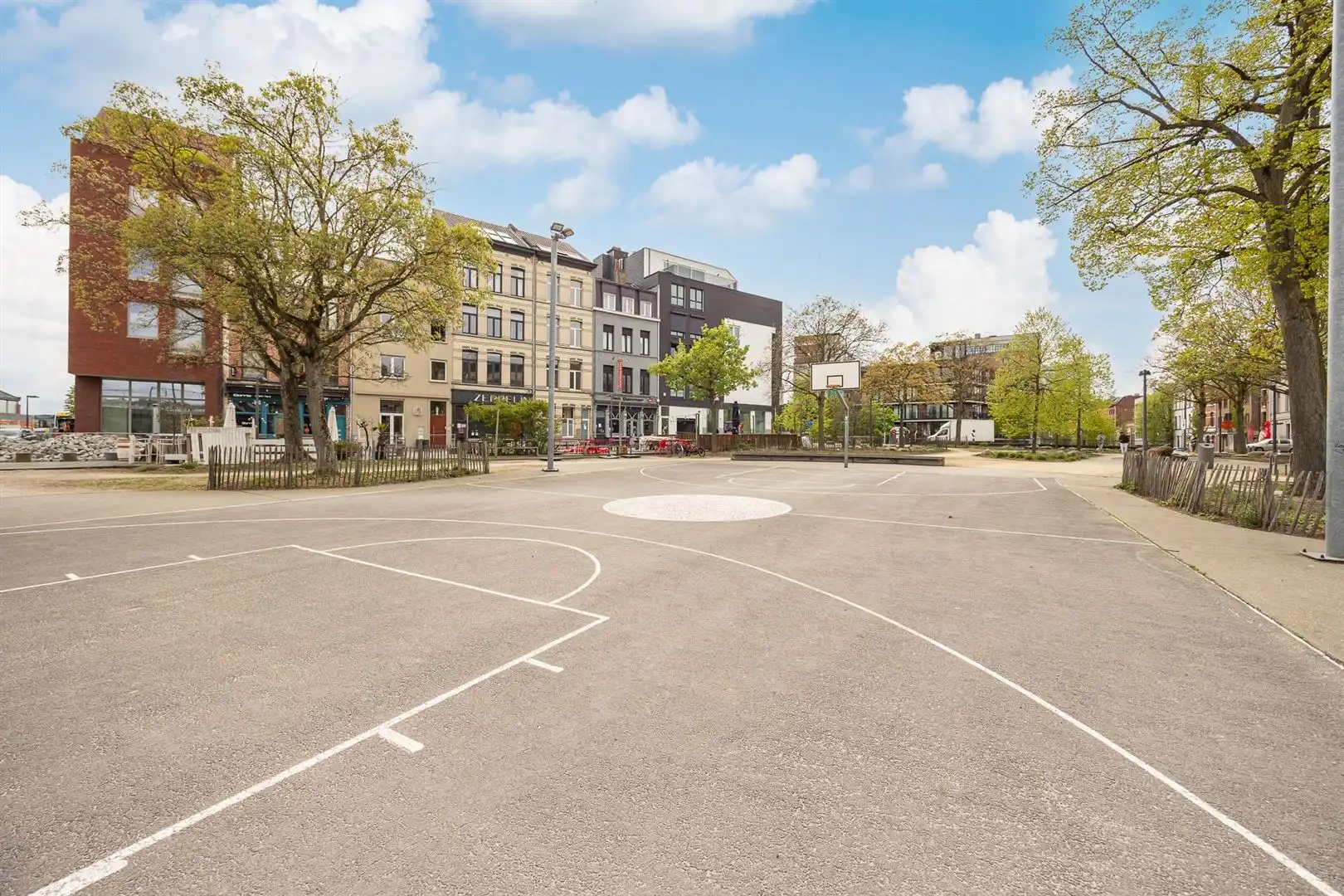 Moderne handelsruimte aan Park Spoor Noord foto 11