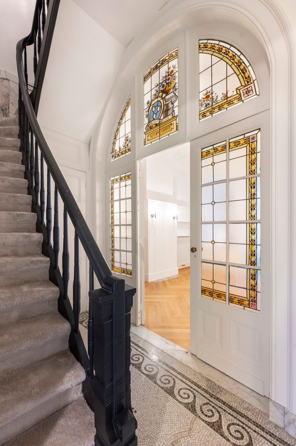 ANTWERPEN-MARKGRAVE - Prachtig gerenoveerde herenwoning foto {{pictureIndex}}