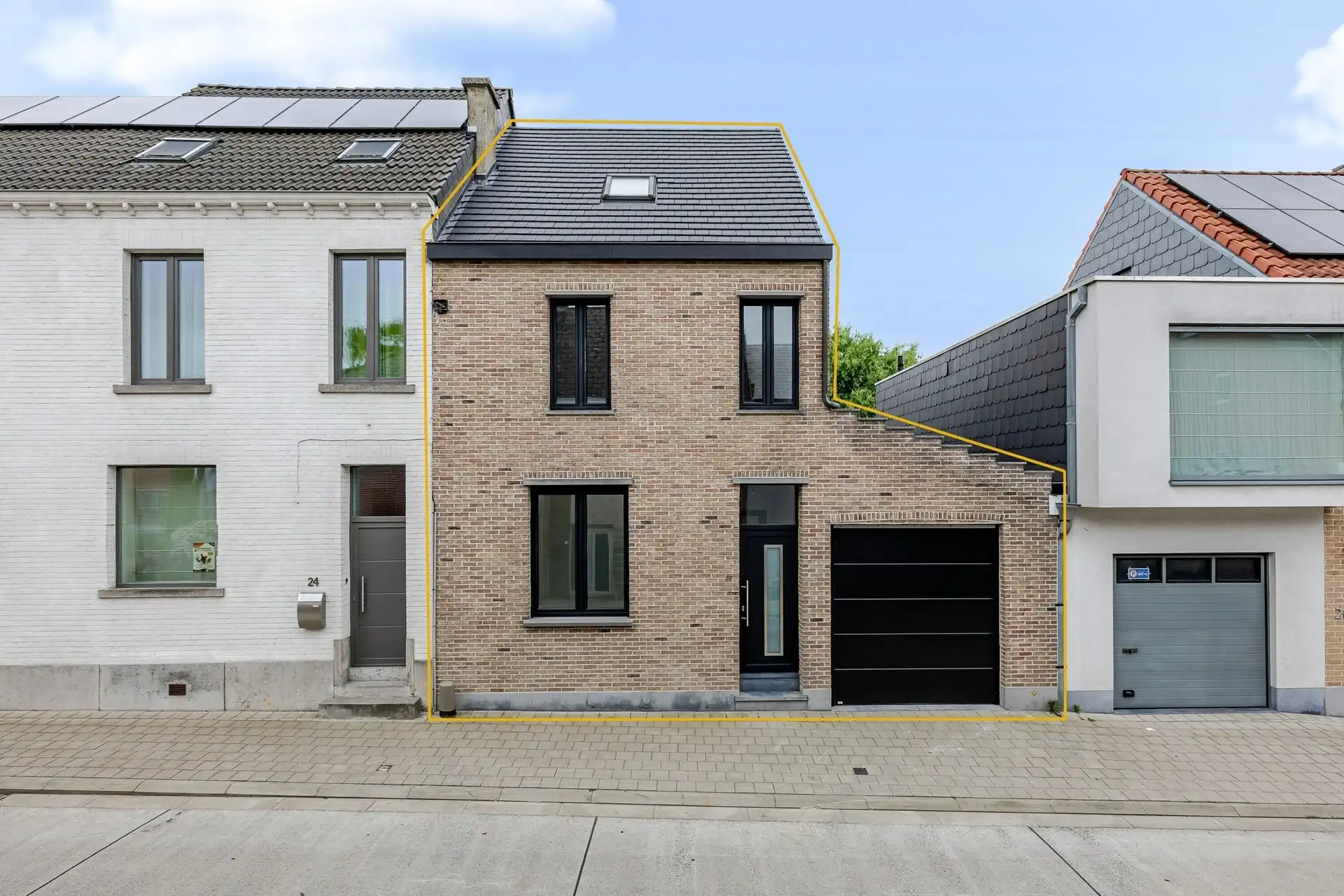 Volledig gerenoveerde gezinswoning met 4 slaapkamers, garage en zonnige tuin in hartje Lede foto 25