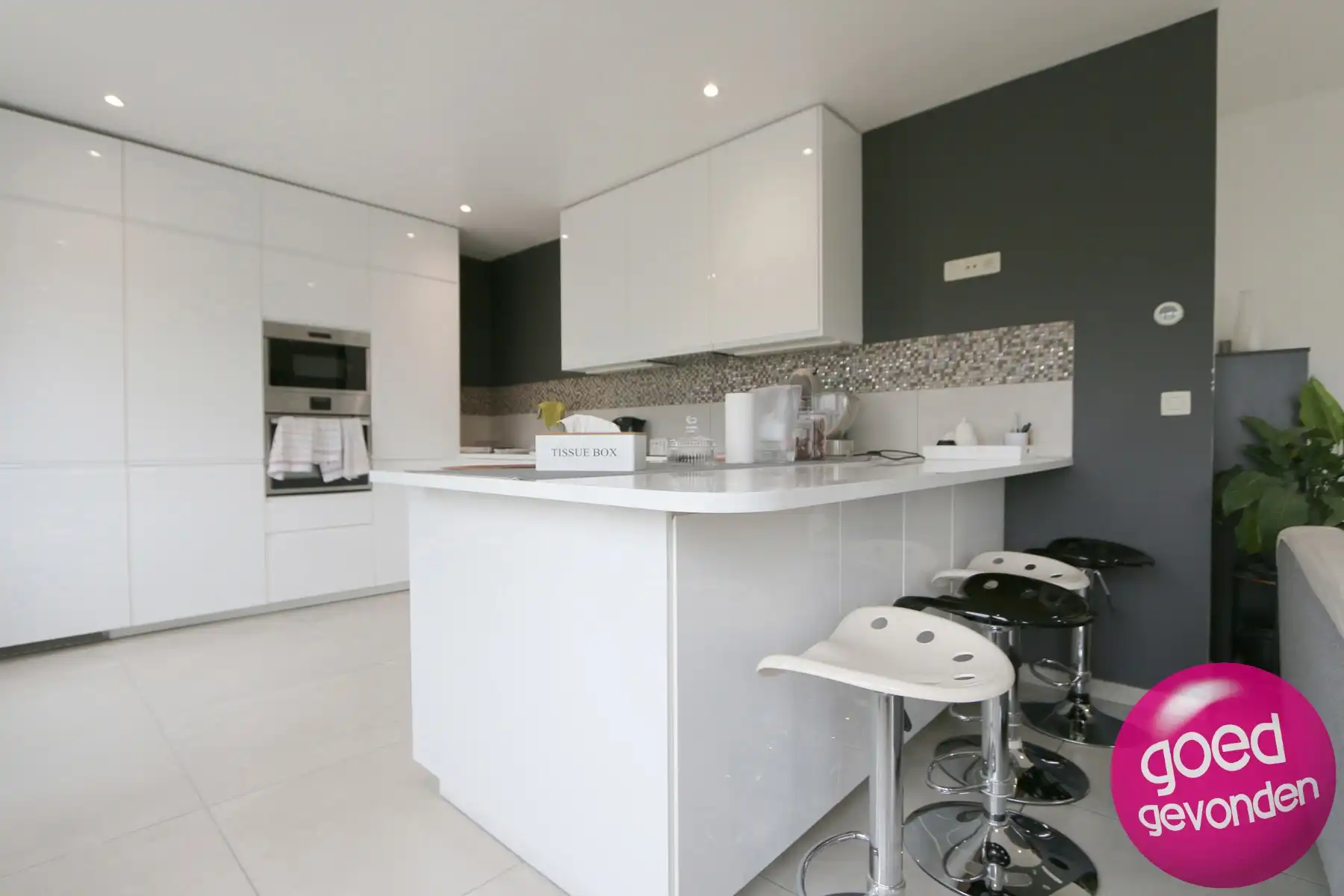 BLOK 2 APP + TERRASSEN + TUINEN + GARAGE foto 23