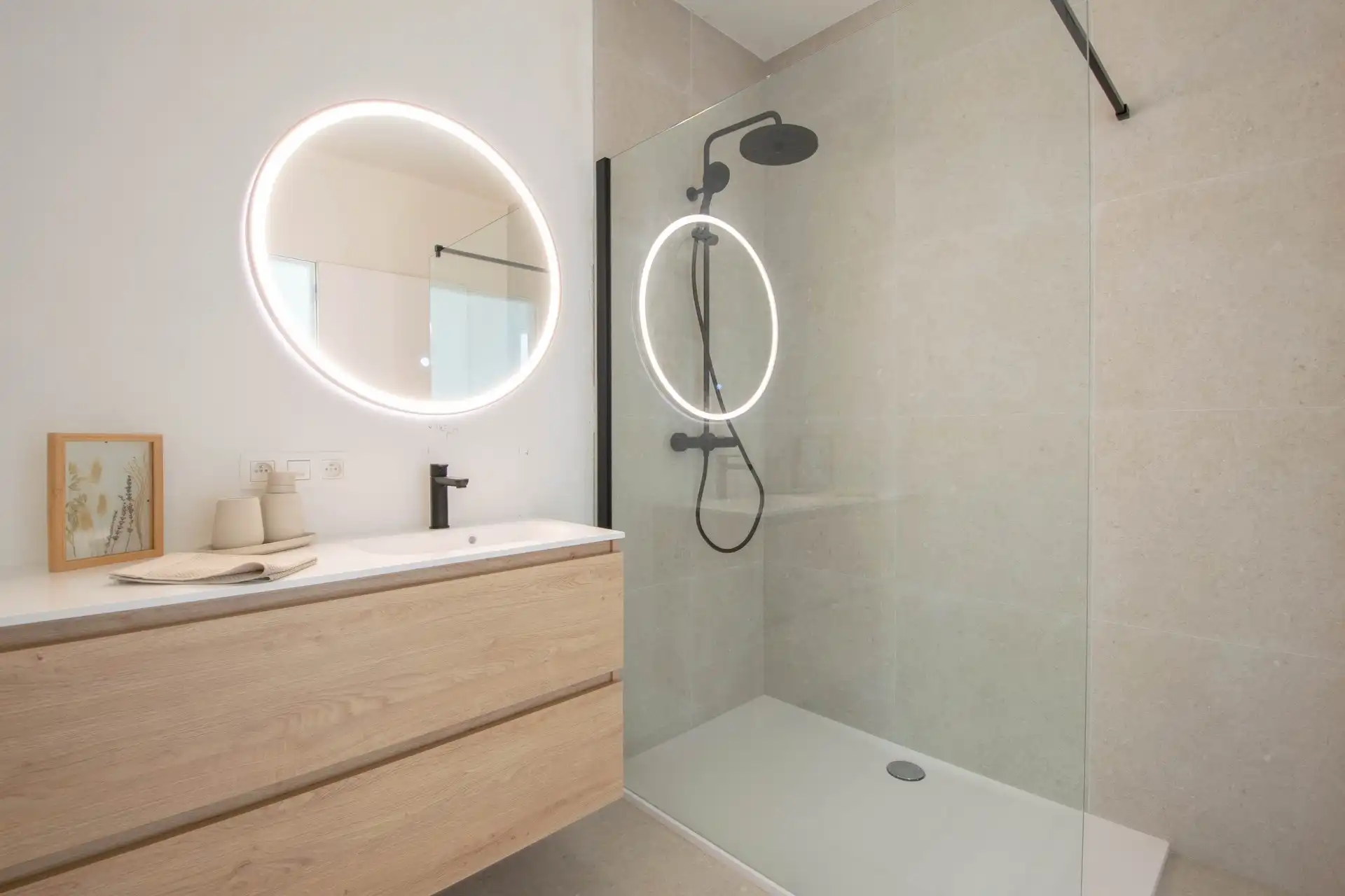 Afgewerkt nieuwbouwappartement met 3 slaapkamers & privé tuin (127m²) foto 10