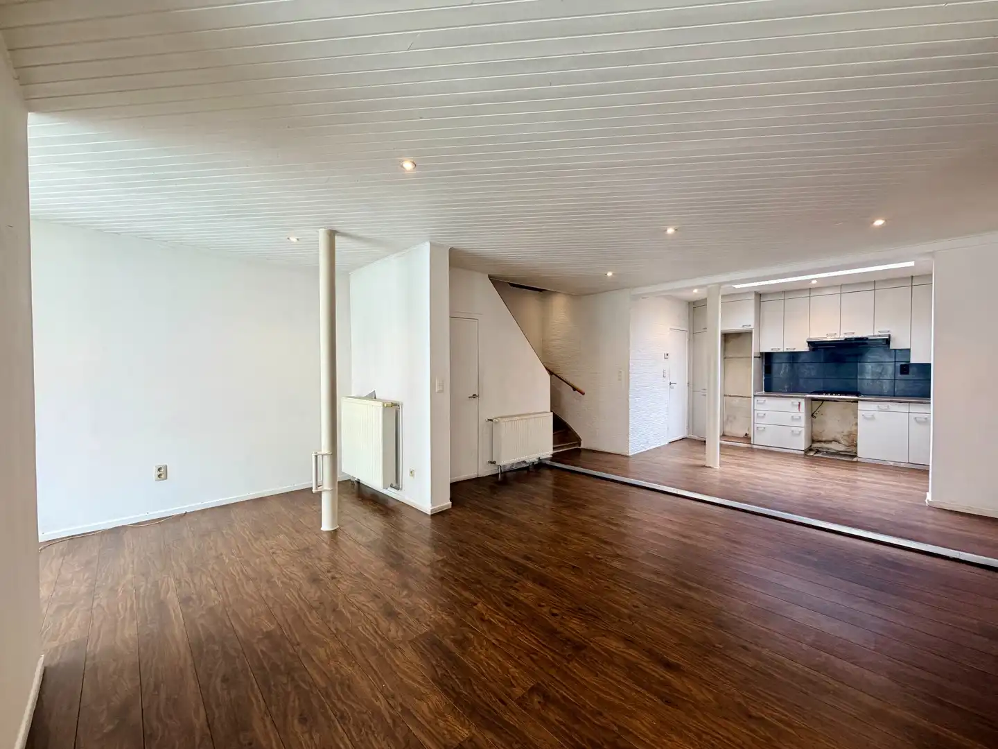 Instapklare woning in het centrum van Roeselare! foto 2