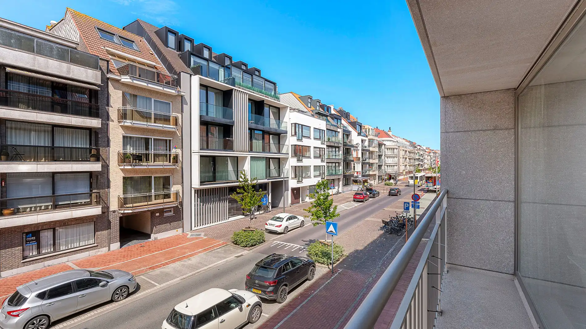 Ruim appartement met 3 slaapkamers foto 9