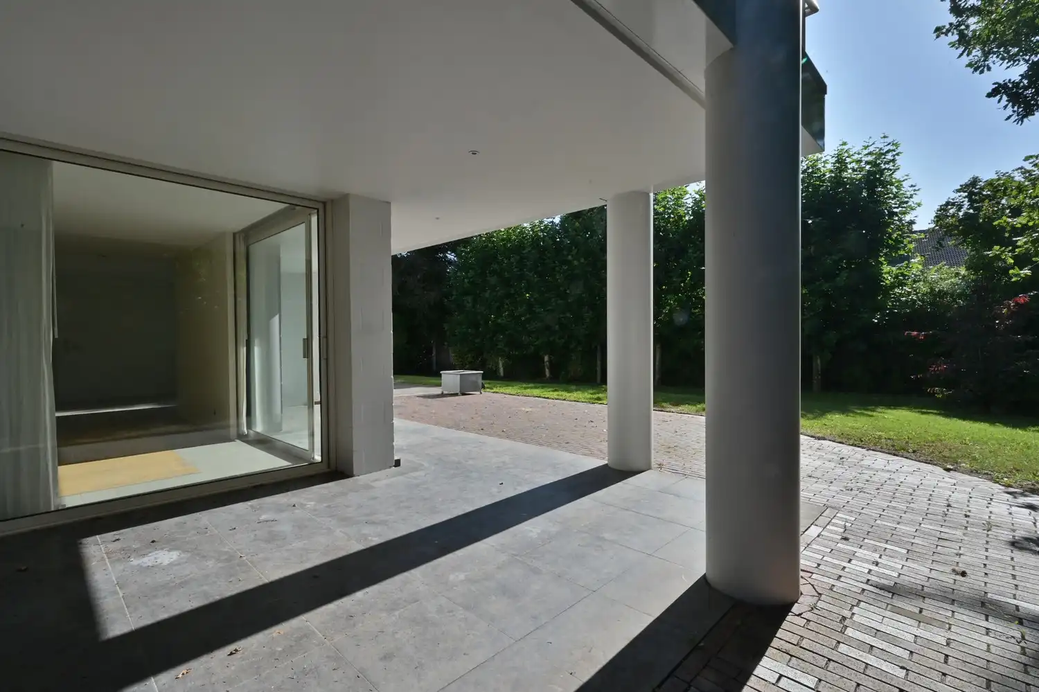 Moderne villa met 4 slaapkamers en 2 badkamers gelegen te Lanaken-Neerharen foto 5