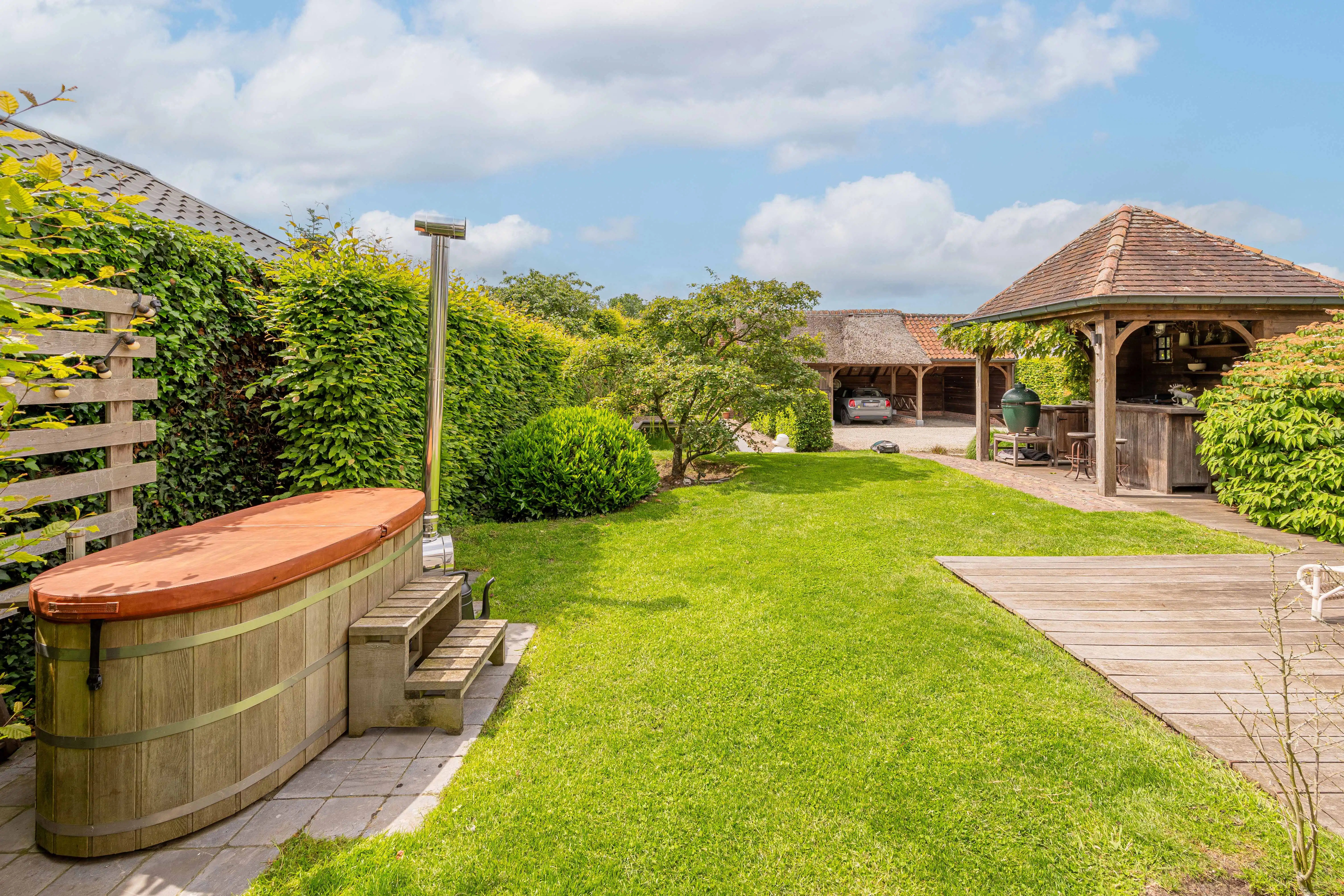 Exclusieve high-end gezinswoning prachtige tuin foto 5