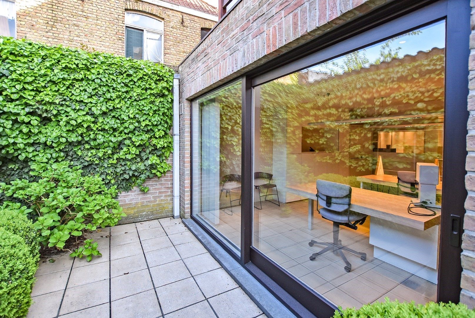 Ruim gelijkvloers appartement (127 m²) met tuin (30 m²) en 2 slaapkamers in hartje Nieuwpoort-stad foto 15