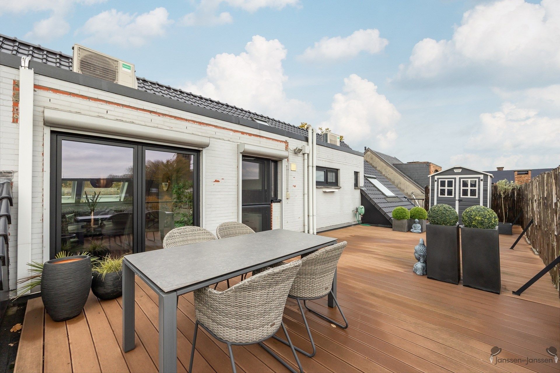 Modern, stijlvol dakappartement met riant terras en panoramisch uitzicht foto 27
