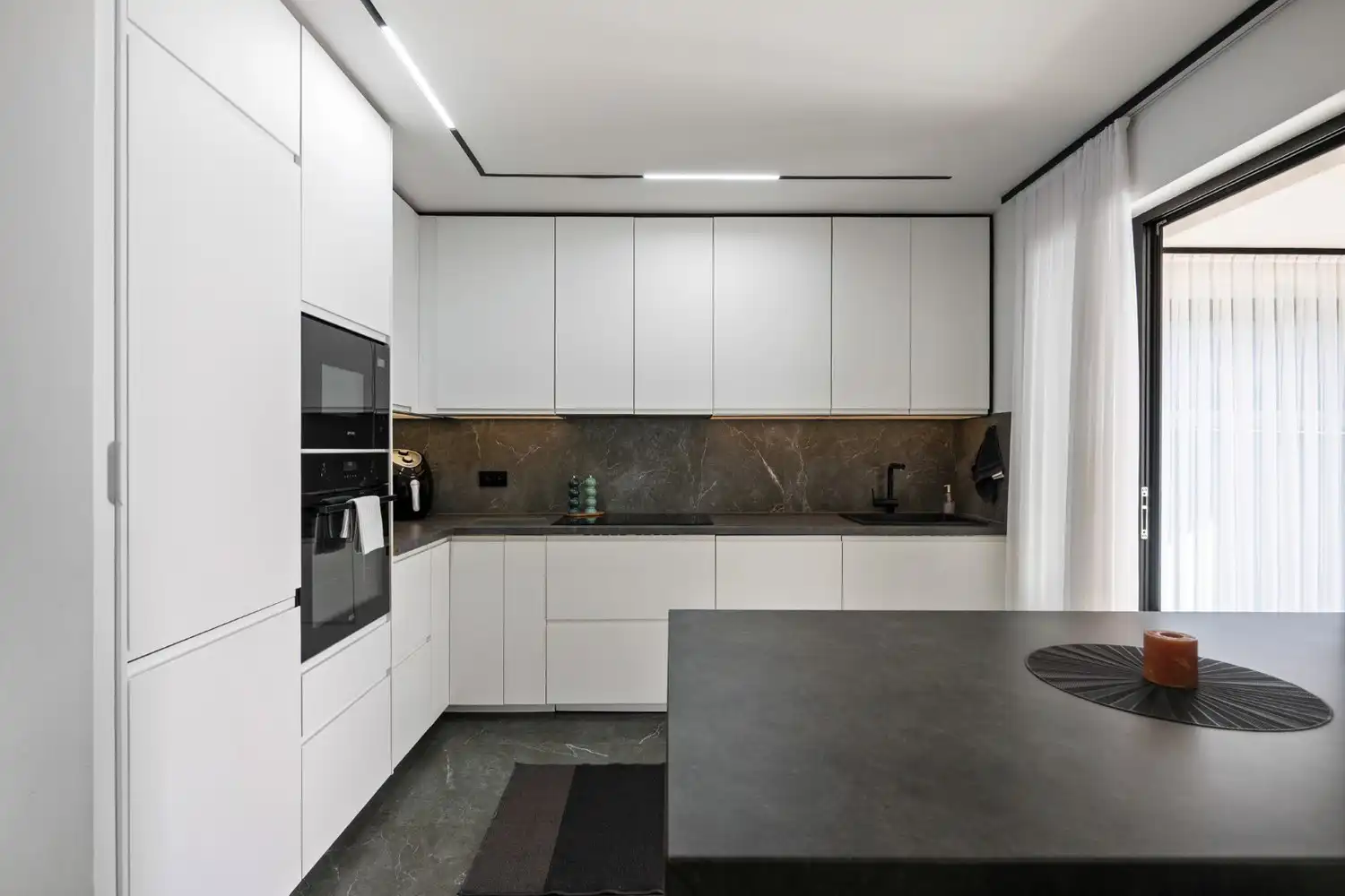 GERENOVEERDE WONING MET MAGAZIJN! foto 7