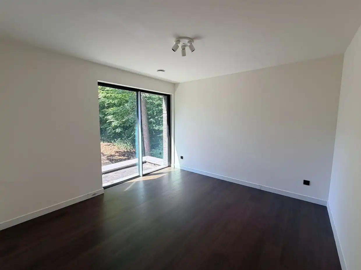 Ruimte, licht, rust en comfort: enkele kernwoorden voor deze prachtige nieuwbouwvilla foto 17