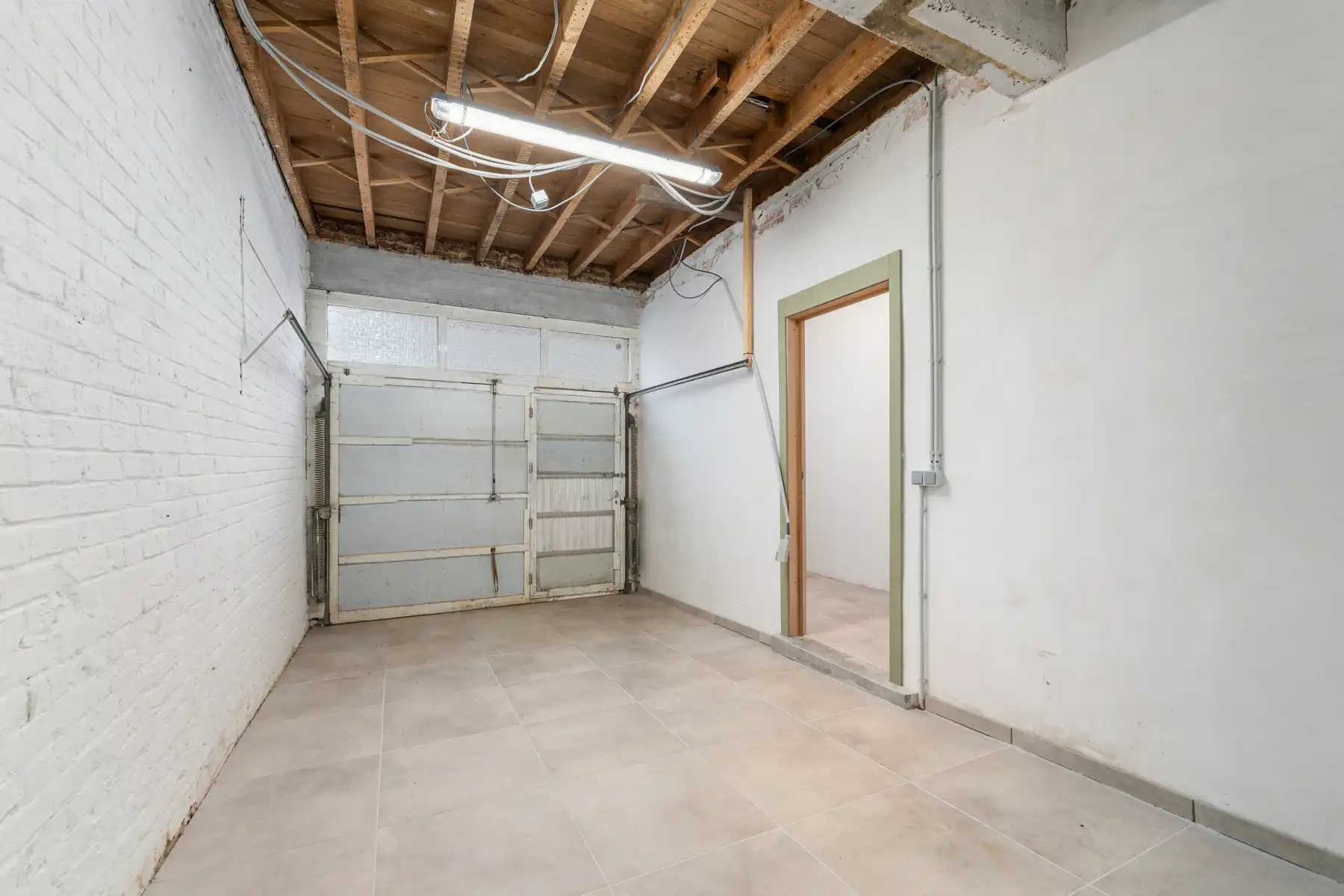 TE KOOP - Ruime deels gerenoveerde woning van 280m²  foto 10