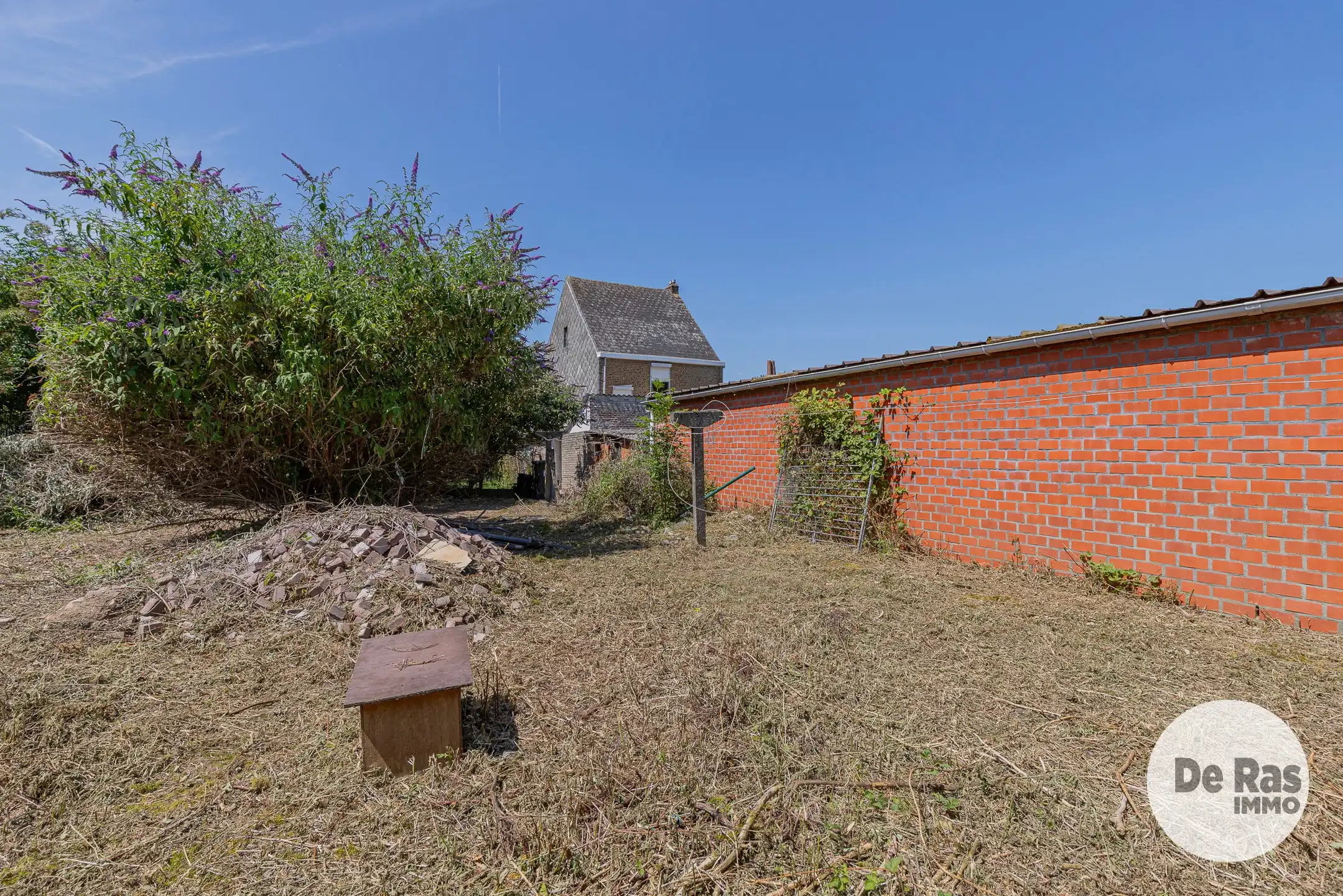 HAALTERT - Unieke renovatiekans op een groene locatie foto 18