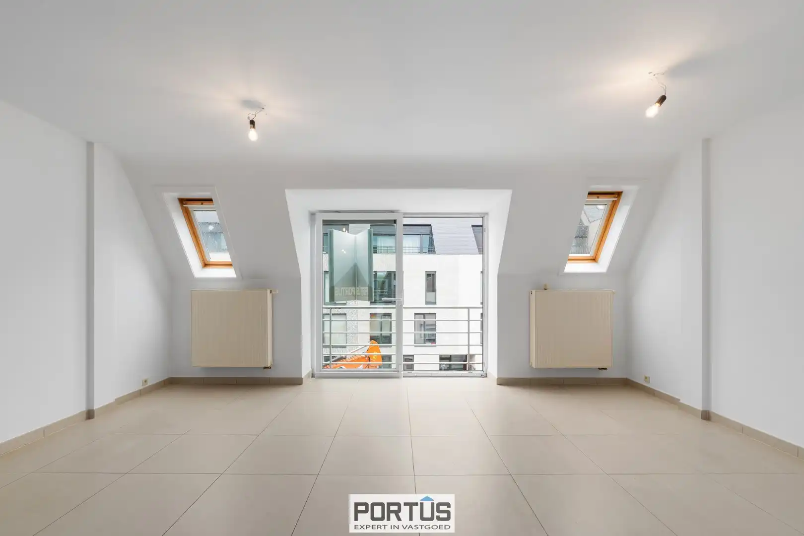 Appartement met twee slaapkamers te koop centrum Lombardsiijde foto 3