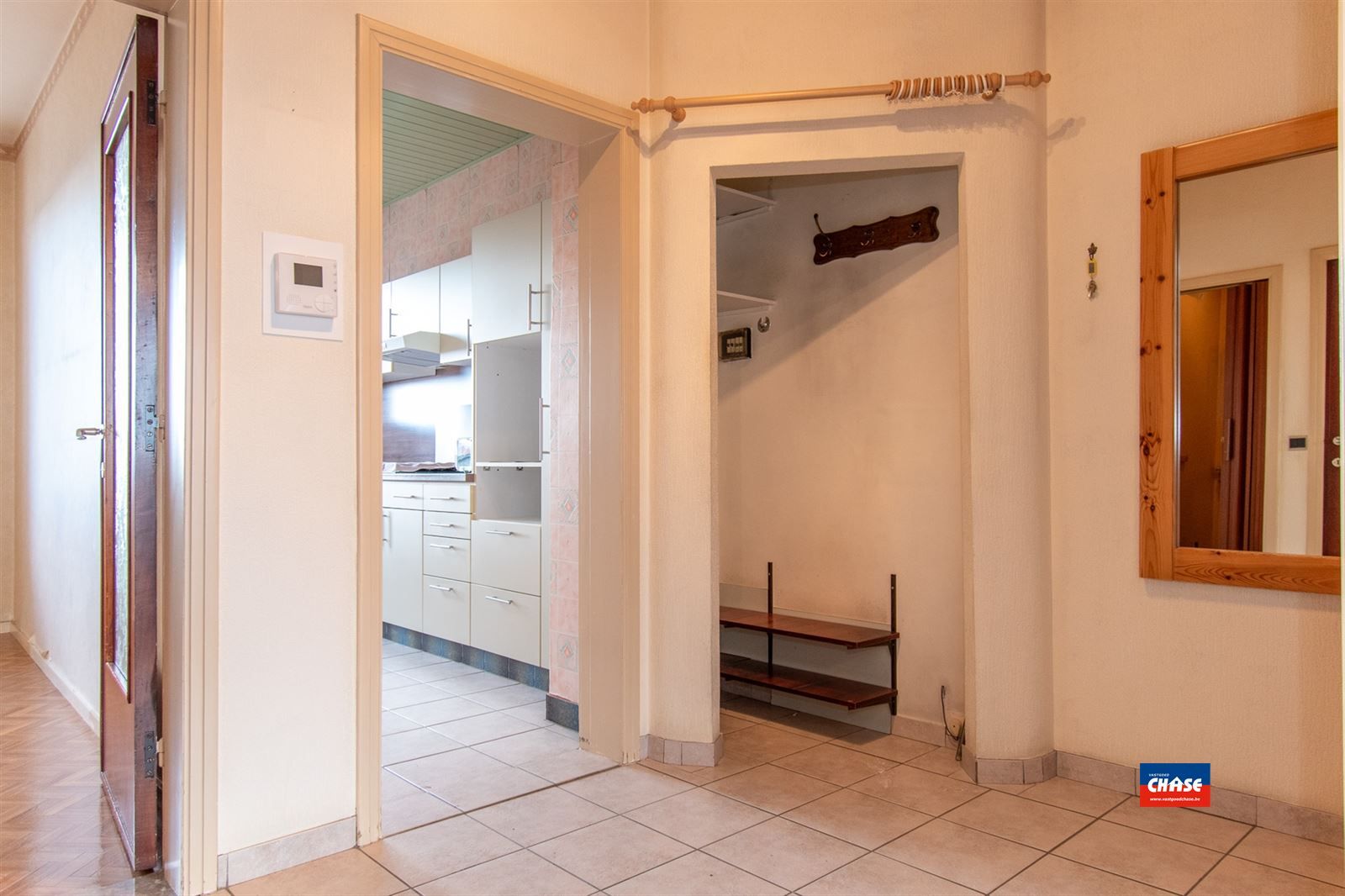 Te renoveren app met 2 slpks + terras  foto 7
