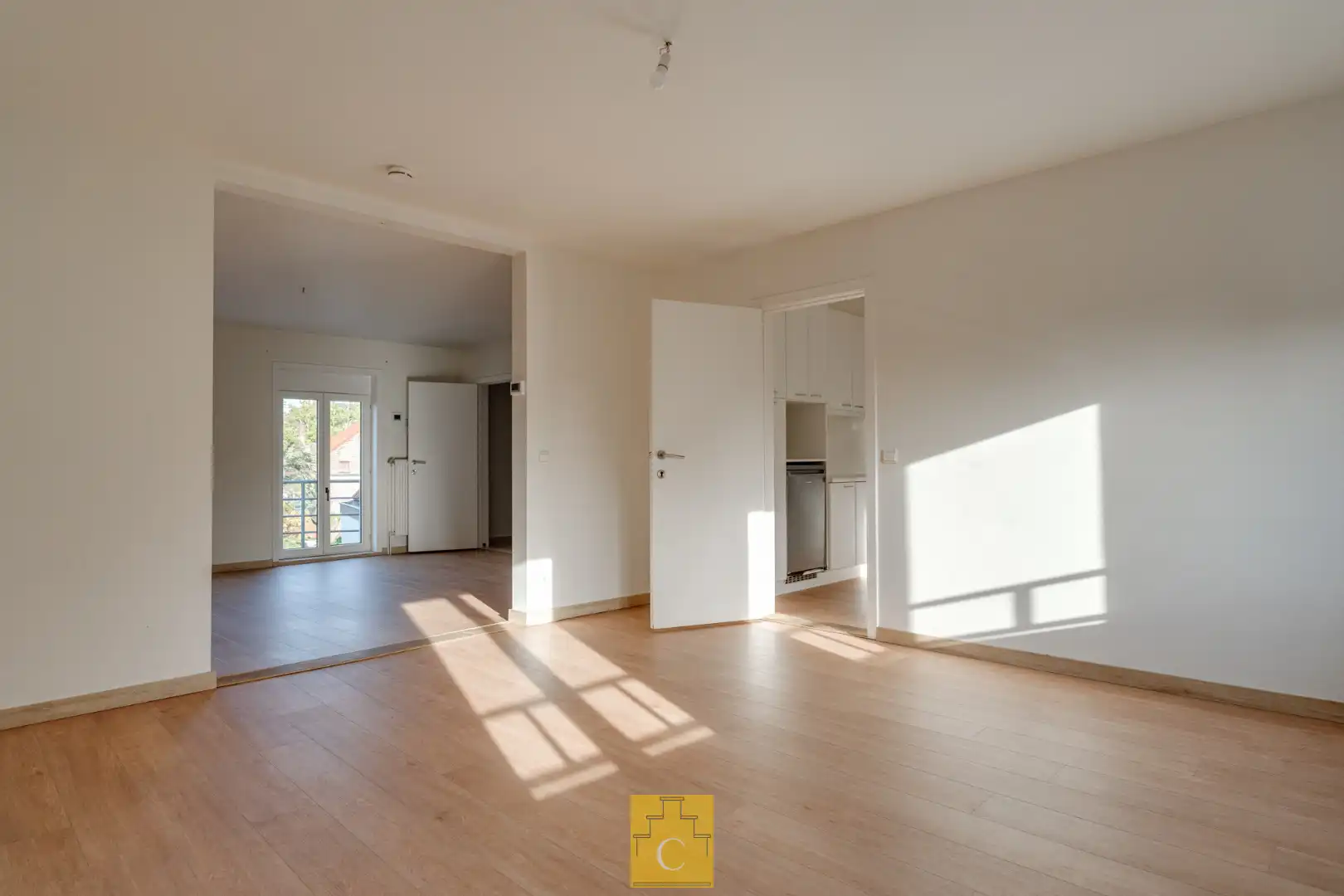 Duplex Appartement (139 m2) in herenhuis met  terras, rustige ligging op idyllisch kerkplein foto 5