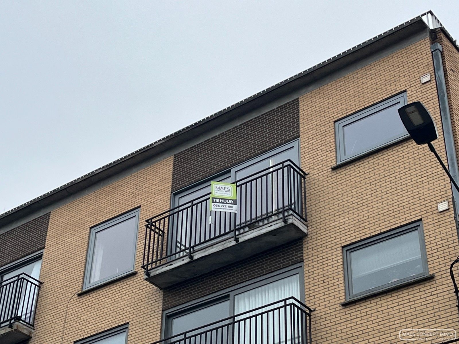 Centraal gelegen appartement te huur Harelbeke nabij station foto {{pictureIndex}}