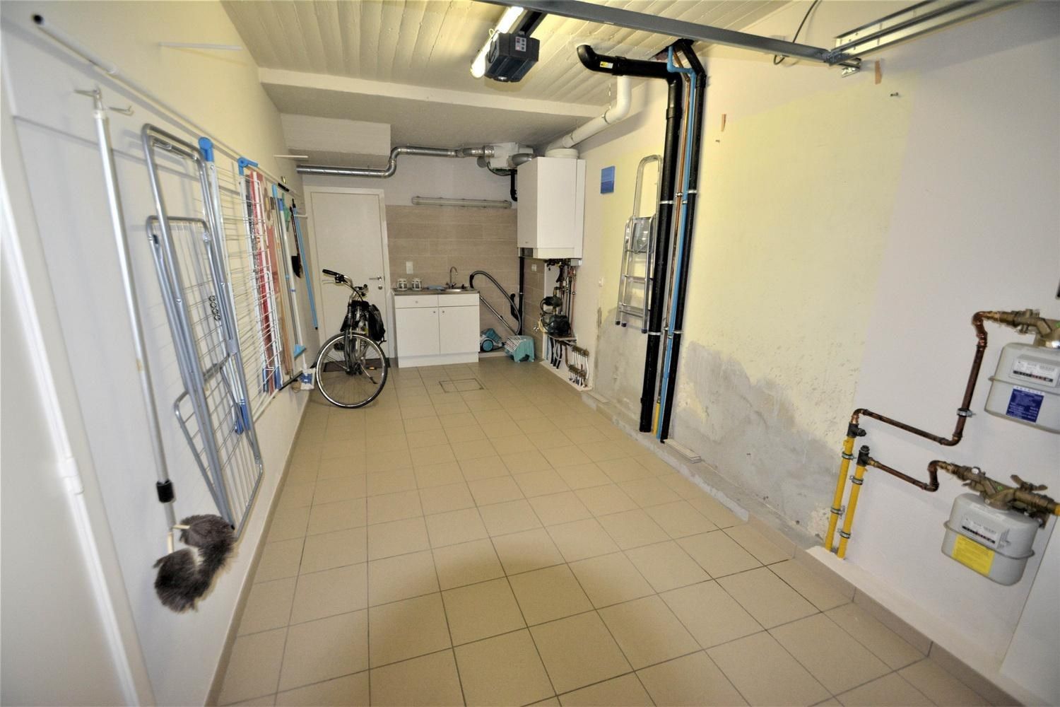 Ruime kangoeroewoning met tuin, terras en garage in Knokke, bouwjaar 1963, 3 slaapkamers, EPC-waarde 183.00, 2 badkamers, perceeloppervlakte 125.00, bewoonbare  foto 17