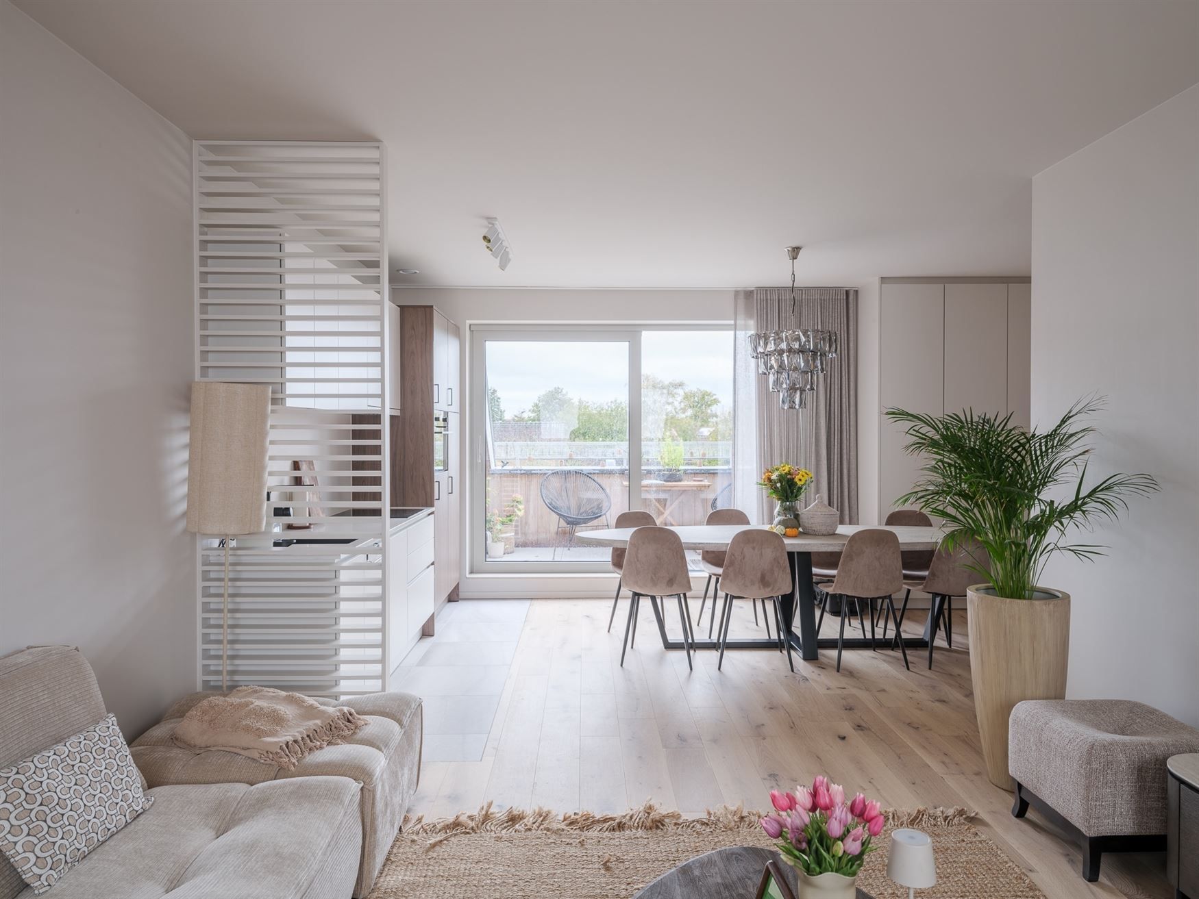 Energiezuinig, instapklaar appartement met terras. foto {{pictureIndex}}