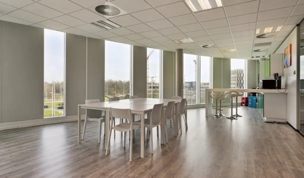 Gemeubelde kantoren met dienstverlening in Planet Business Center aan The Loop in Gent foto 24