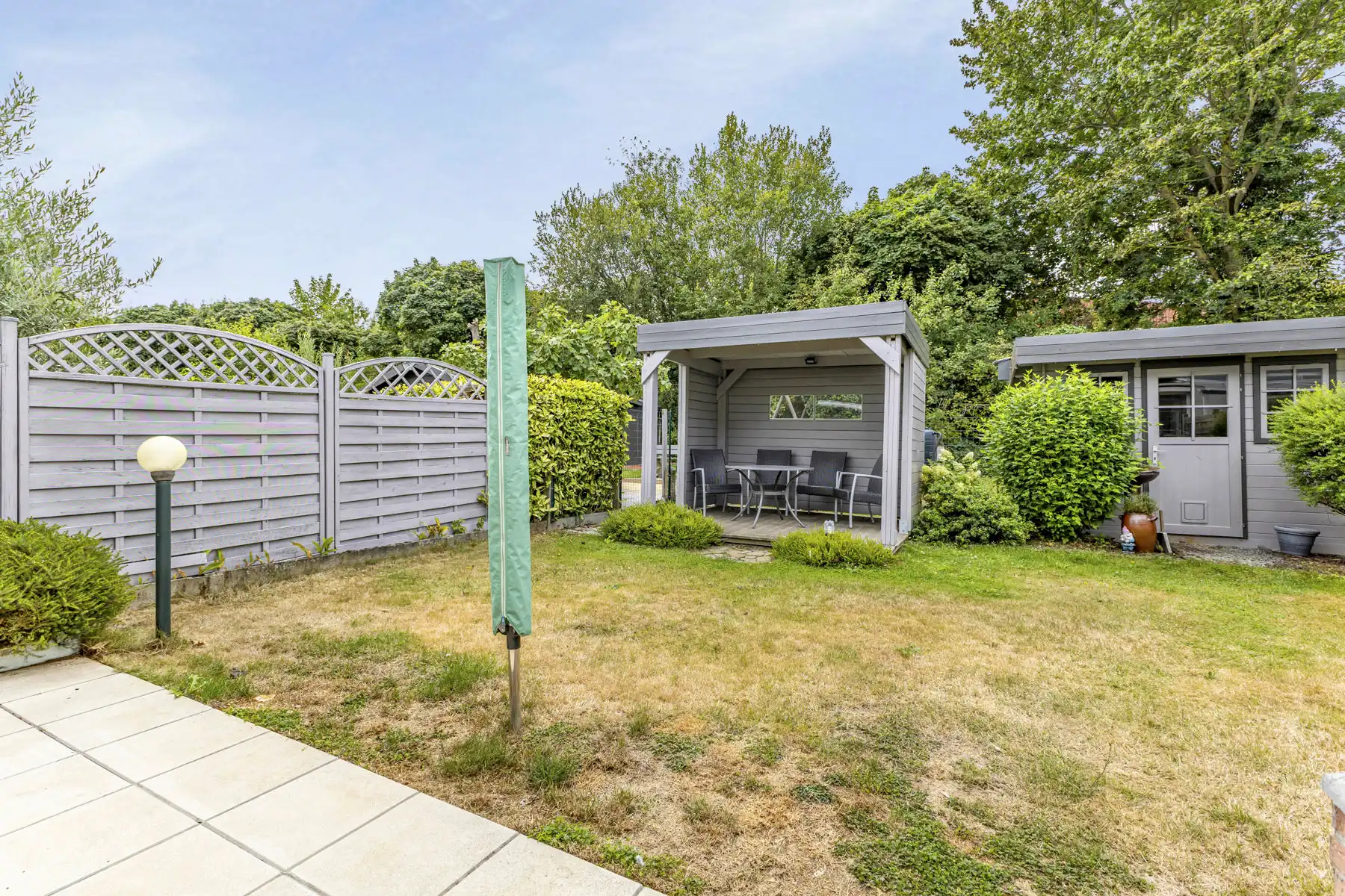 Woning met 3 slaapkamers, tuin en garage foto 12