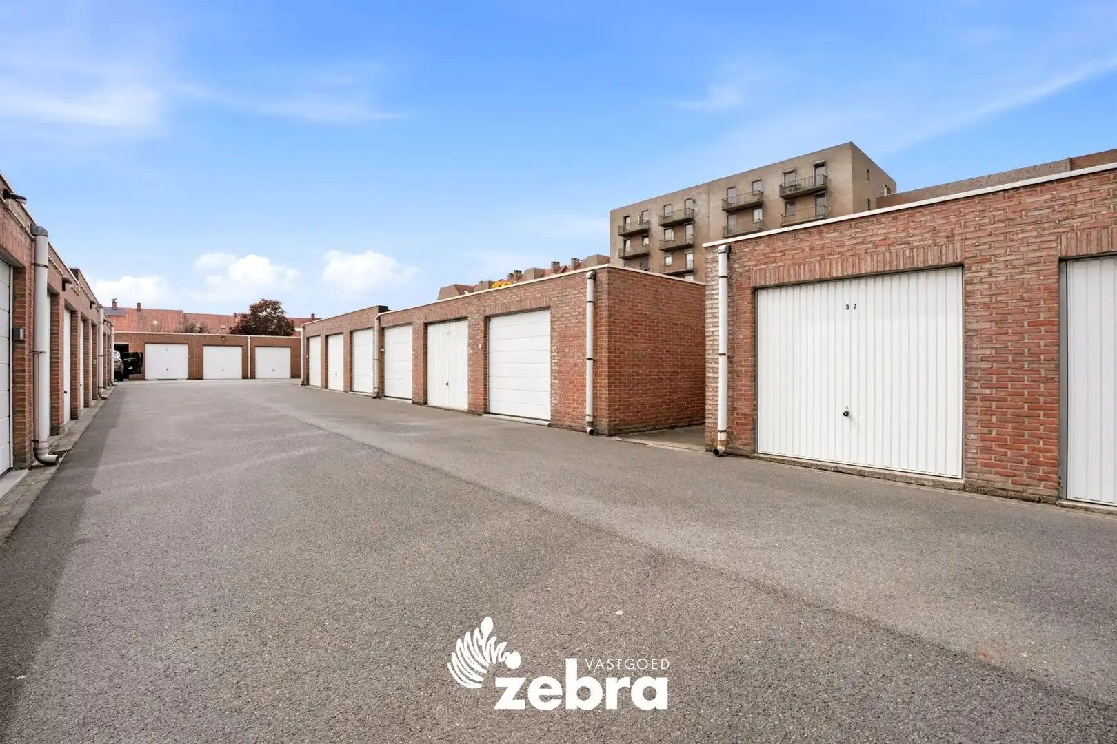 Instapklaar appartement met 2 terrassen nabij centrum Roeselare! foto 14