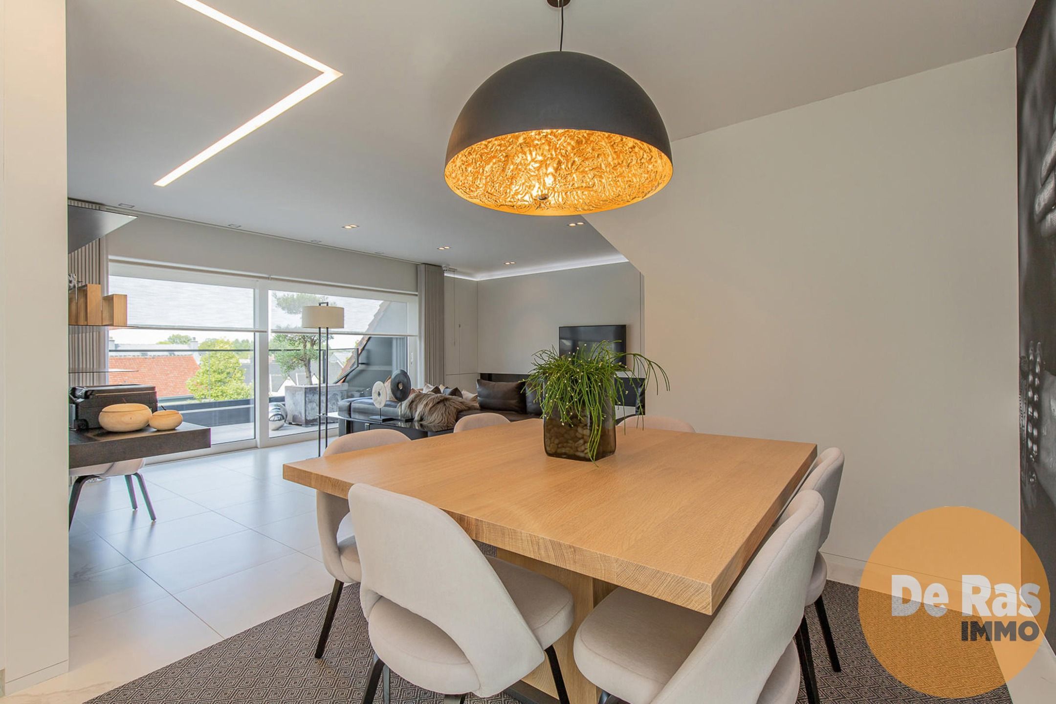 ST. LIEVENS HOUTEM - Unieke Penthouse op het Marktplein foto 4
