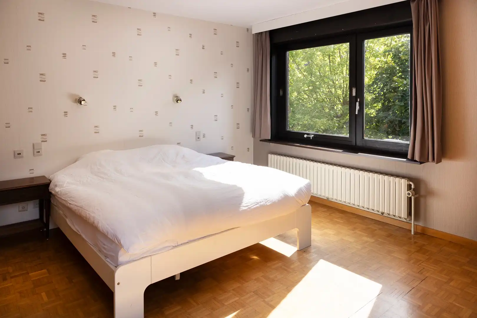 Uiterst residentieel gelegen alleenstaande woning. foto 11