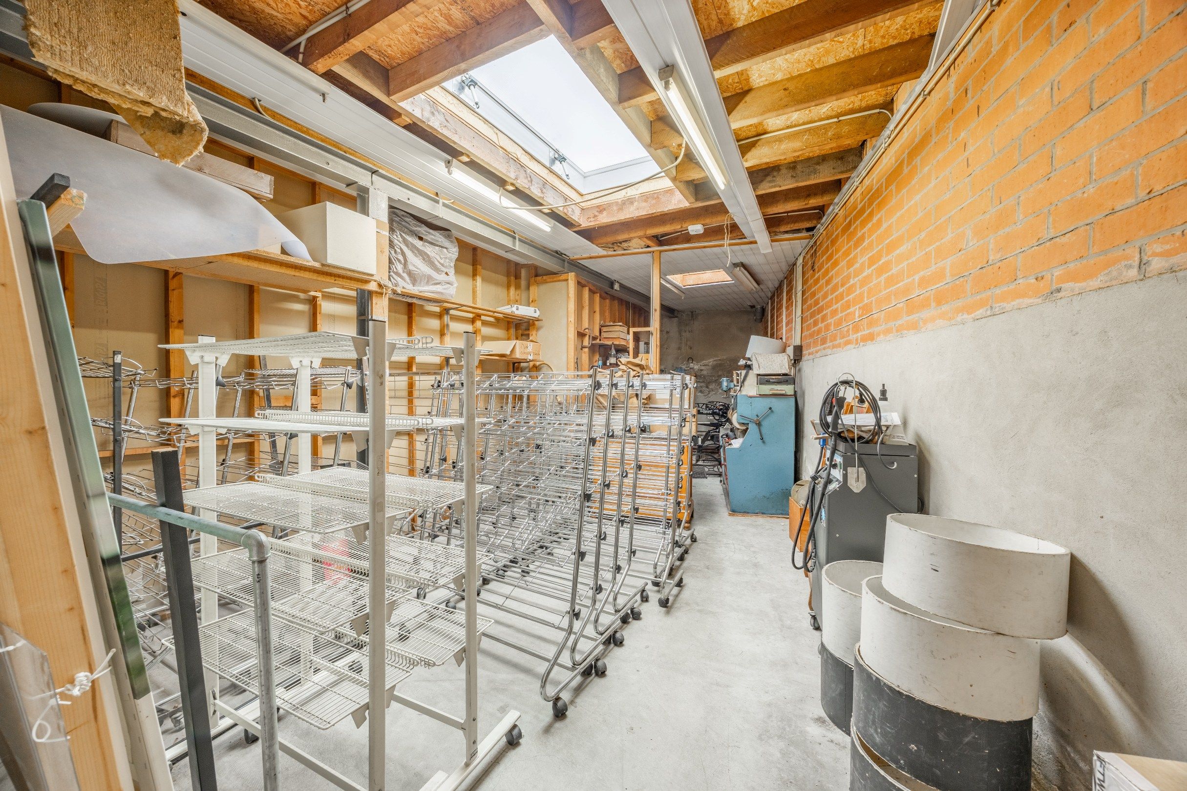 CENTRAAL GELEGEN COMMERCIEEL HANDELSPAND foto 21