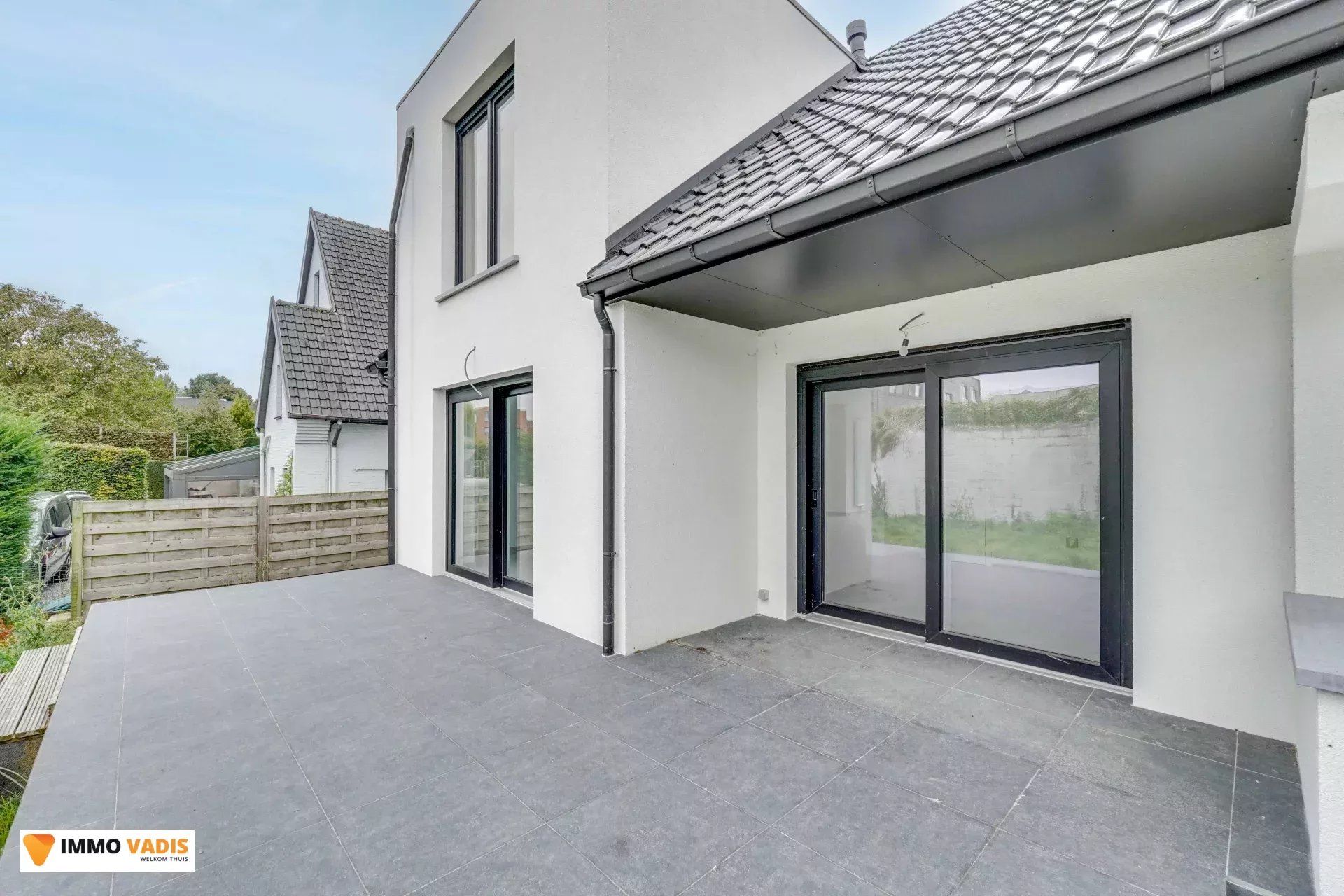 Moderne, energiezuinige woning in groene omgeving foto 24