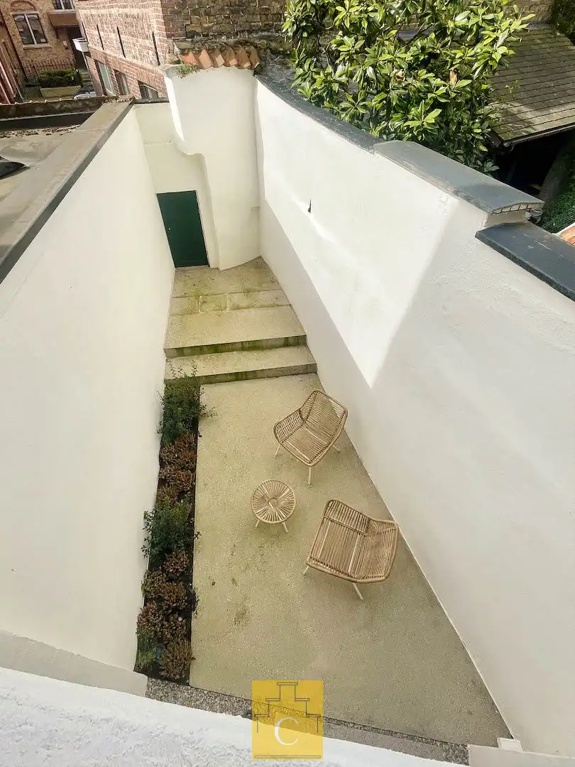 stijlvol gerenoveerd 16e-17e-eeuws Brugs huis met zonnige terrastuin en fietsenpoortje – Sint-Anna foto 2