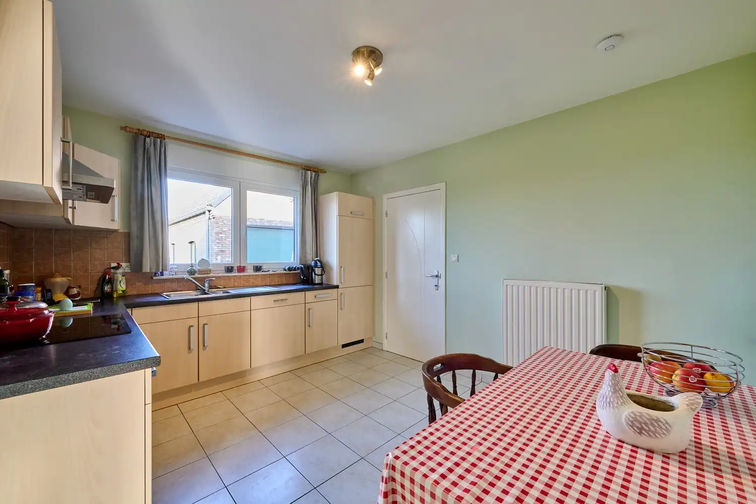 Charmante landelijk gelegen eengezinswoning volledig onderkeldert en ruime vrijstaande garage foto 8