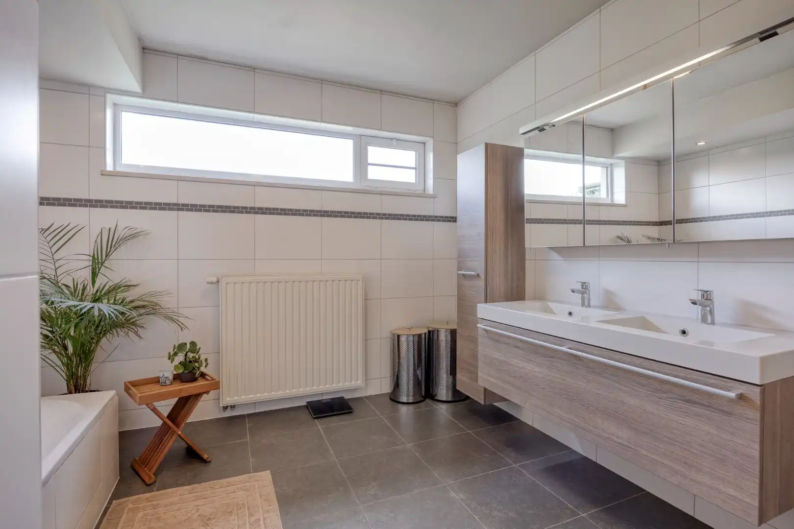 Ruime instapklare woning met 3 slpks op een perceel van 1.251 m² met prachtig uitzicht op achterliggend groen !  foto 19