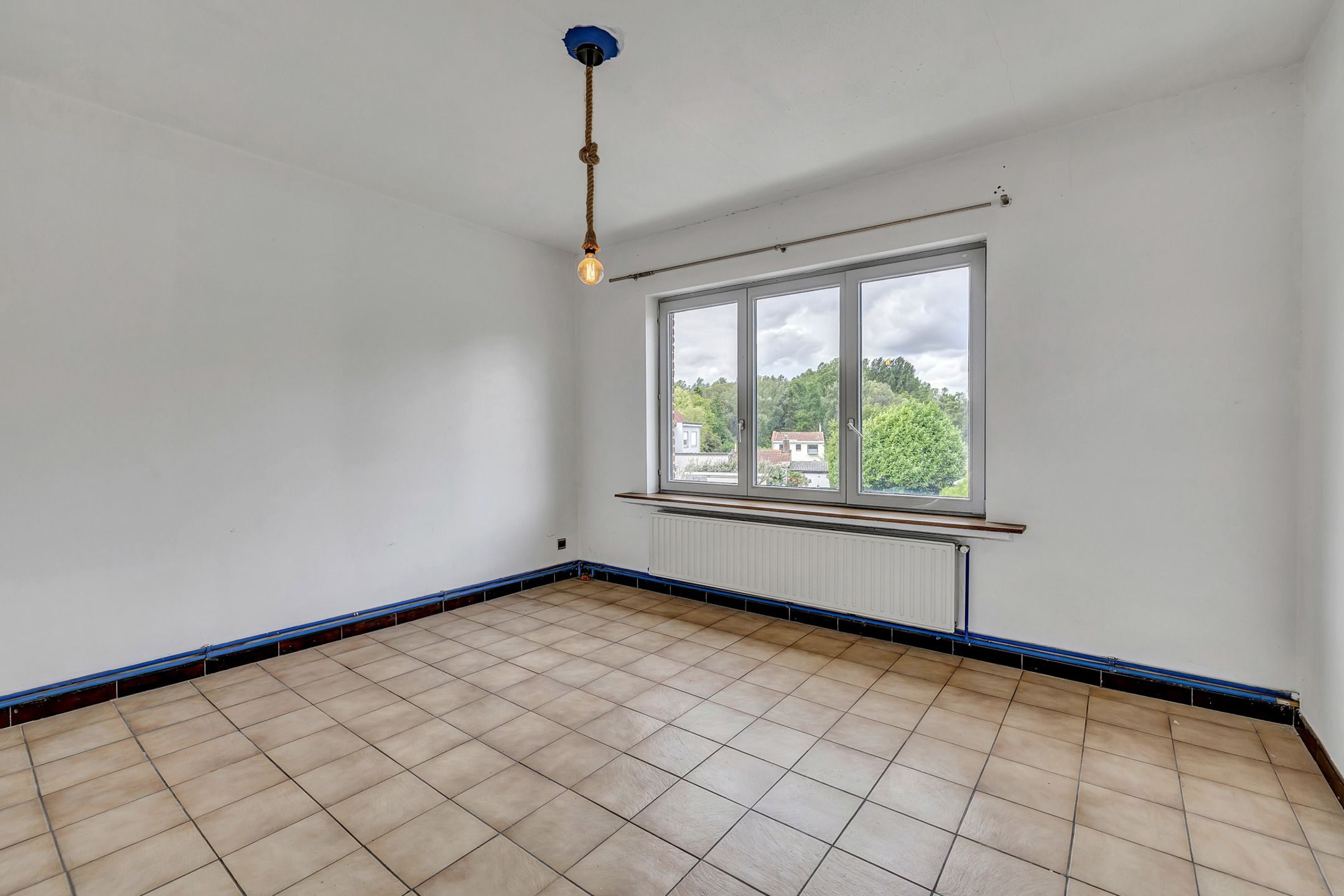 Ruime op te frissen woning met diverse mogelijkheden foto 18