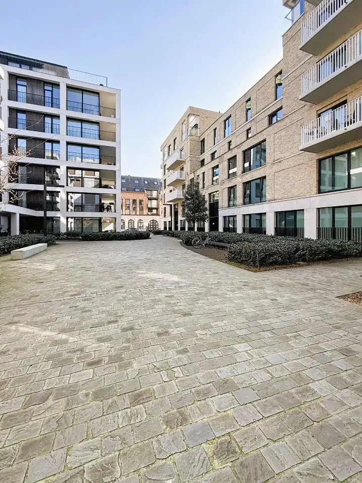 Nieuwbouwappartement met 2 slaapkamers en terras op topligging foto 8