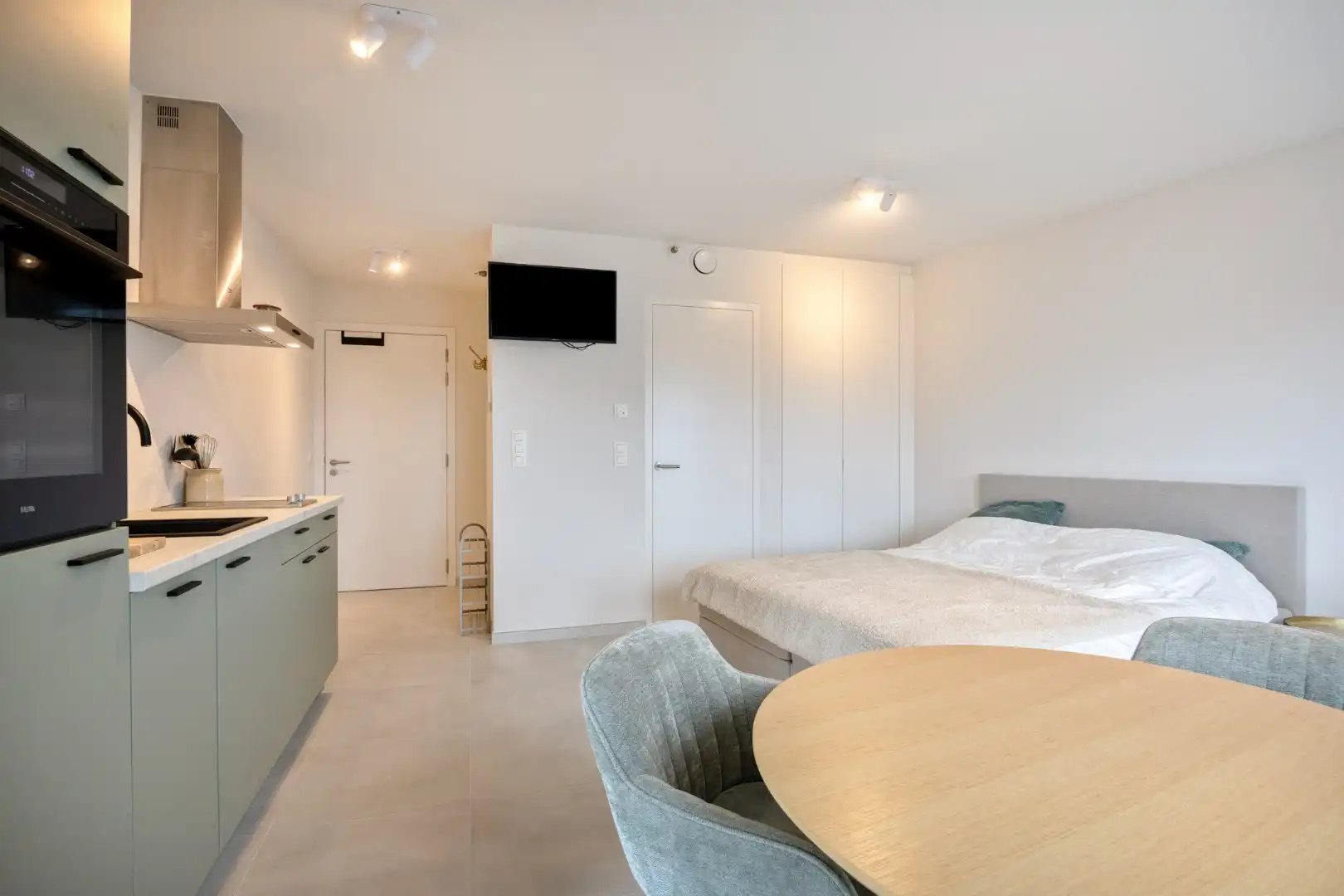 Bemeubelde studio met terras en kelderberging in het centrum van Leuven! - EPC 50 kWh/m² - bewoonbare opp. 37,5 m² foto 14