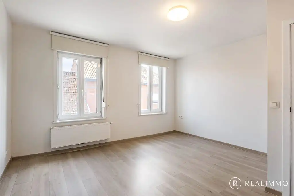Ruime woning met grote tuin in Kooigem foto 10