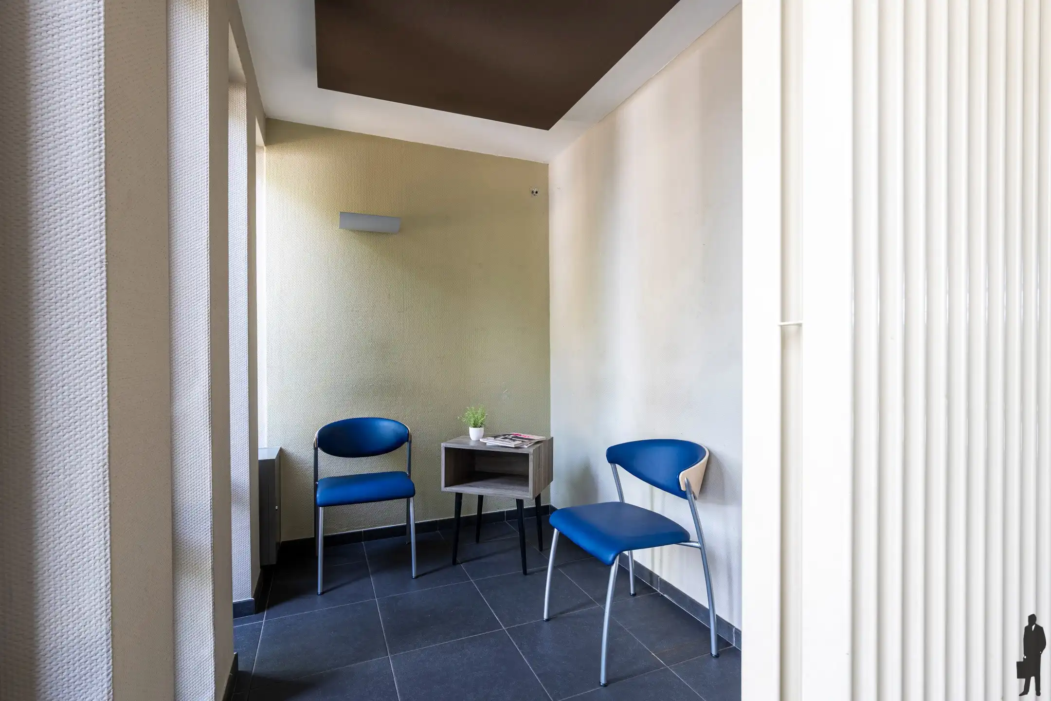 Vrijstaande, ruime gezinswoning met 5-7 slpk. en/of mogelijkheden tot kantoor - beroep aan huis foto 14