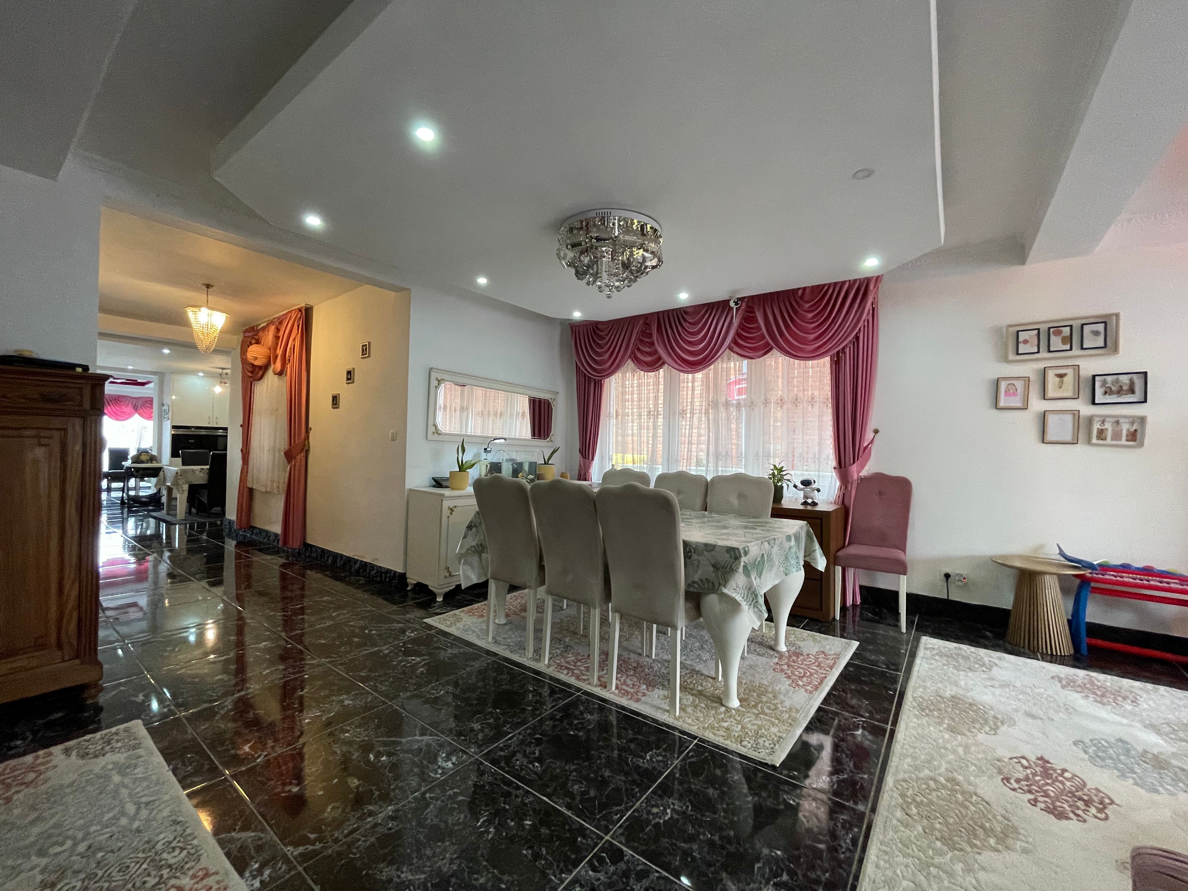 Instapklaar 263m² 2 badk 3 slpk foto 4
