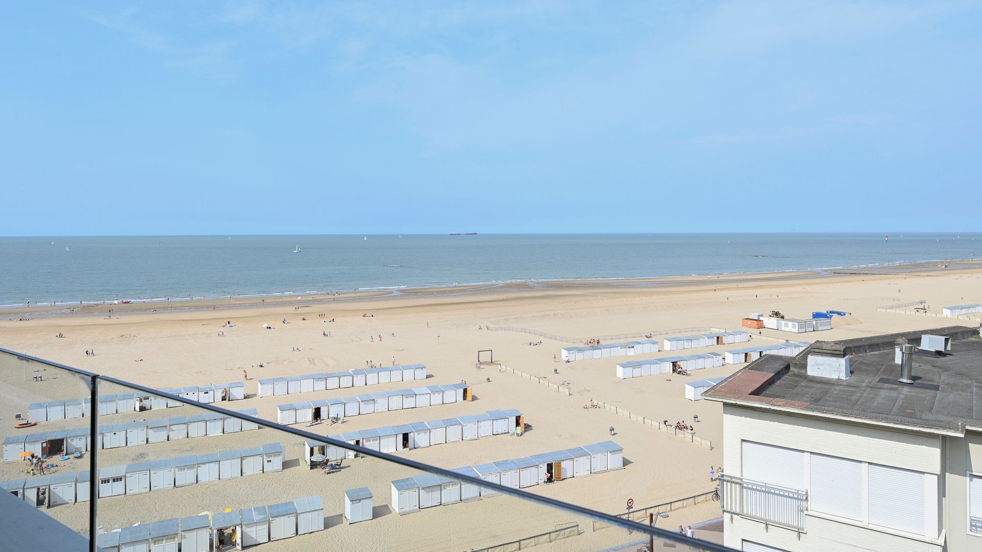 Magnifiek hoekappartement met zalig zicht op zee en de kustlijn foto 39