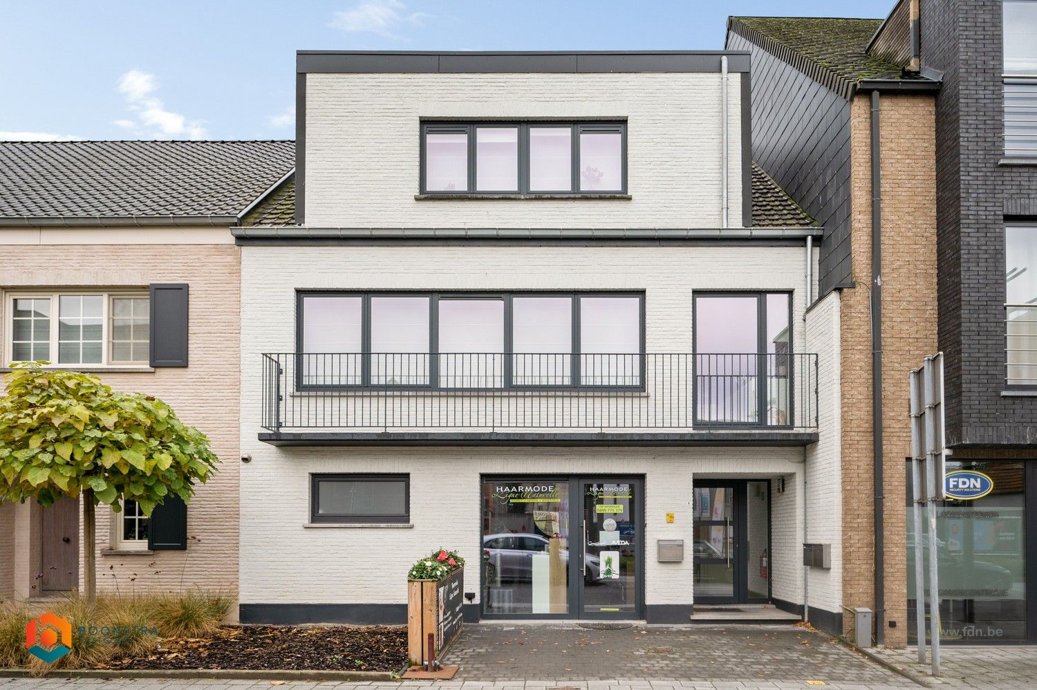 Handelszaak met tuin foto 12