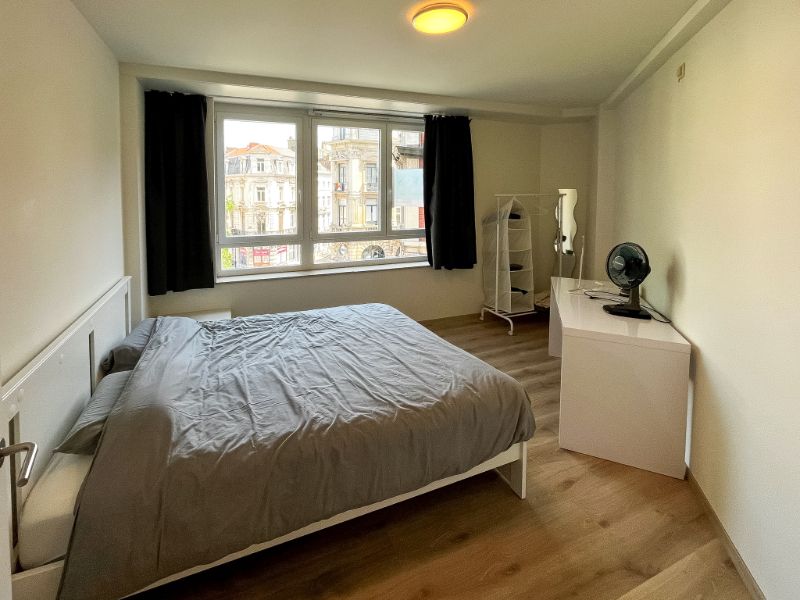 APPARTEMENT MET TWEE SLAAPKAMERS GELEGEN IN HARTJE GENT foto 8